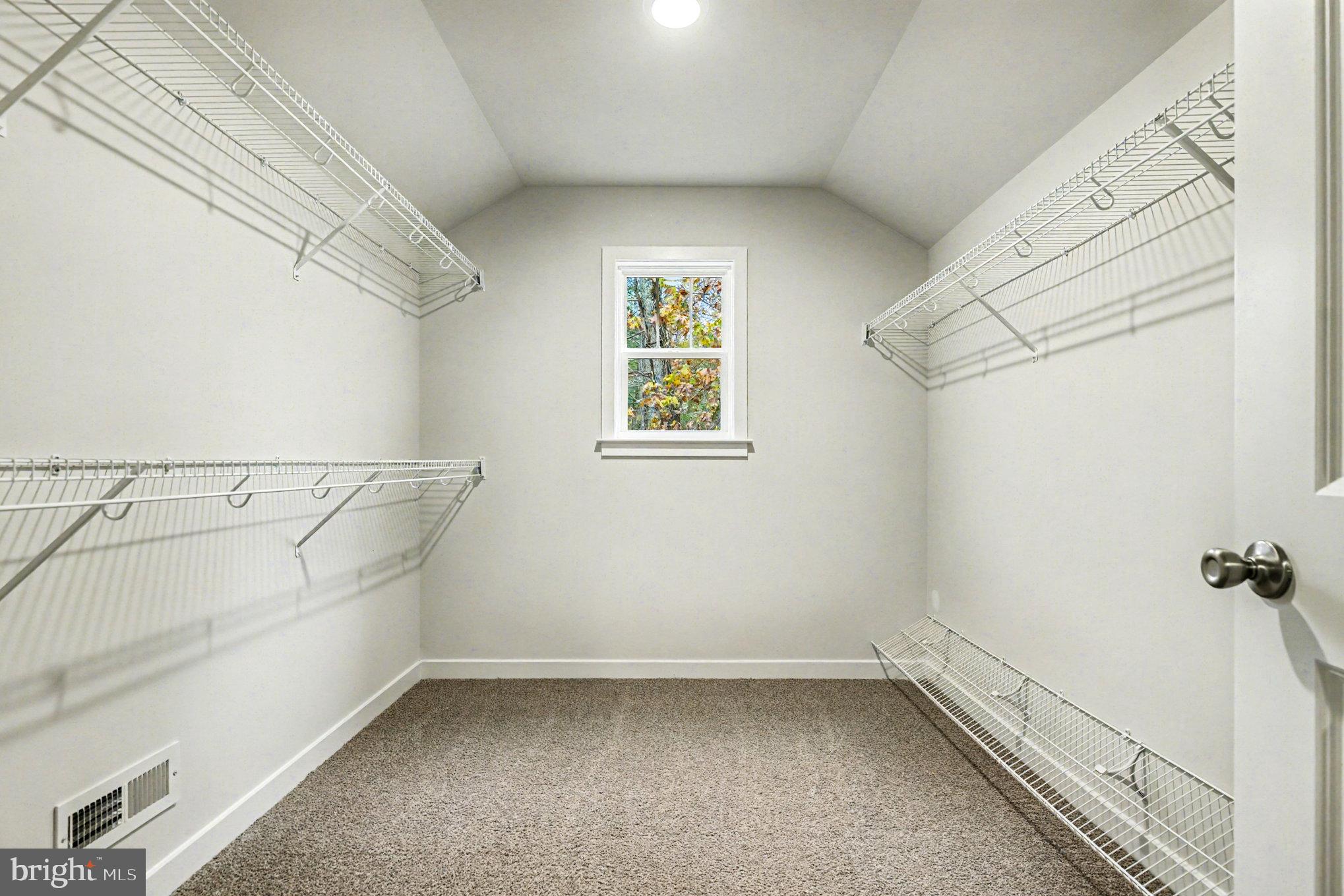 CABIN POINT / GLEBE HARBOR - Residential