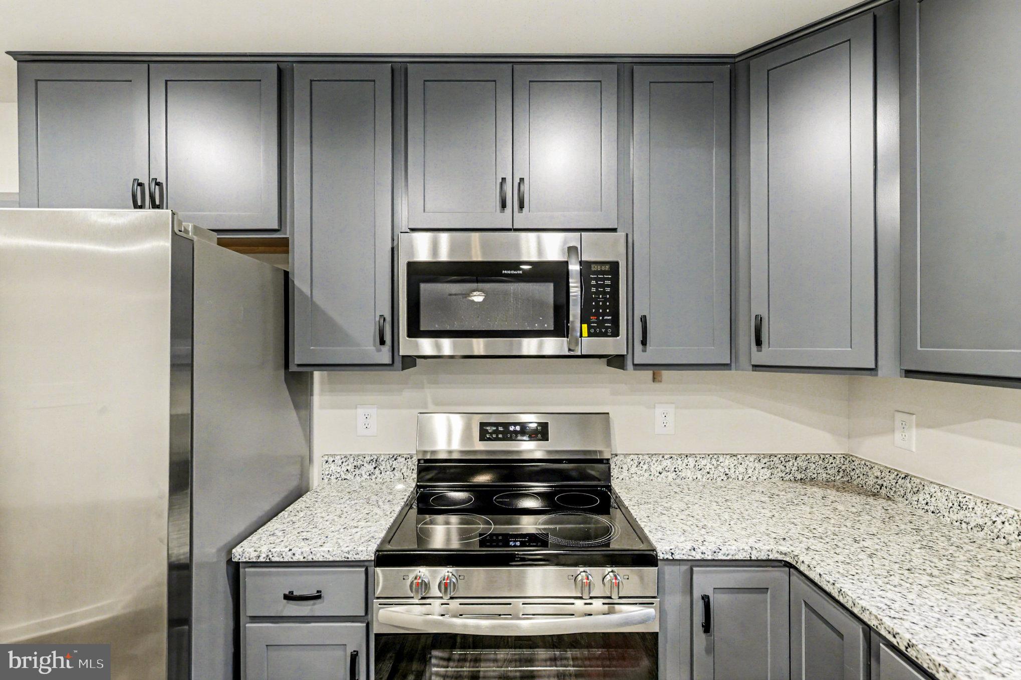 CABIN POINT / GLEBE HARBOR - Residential