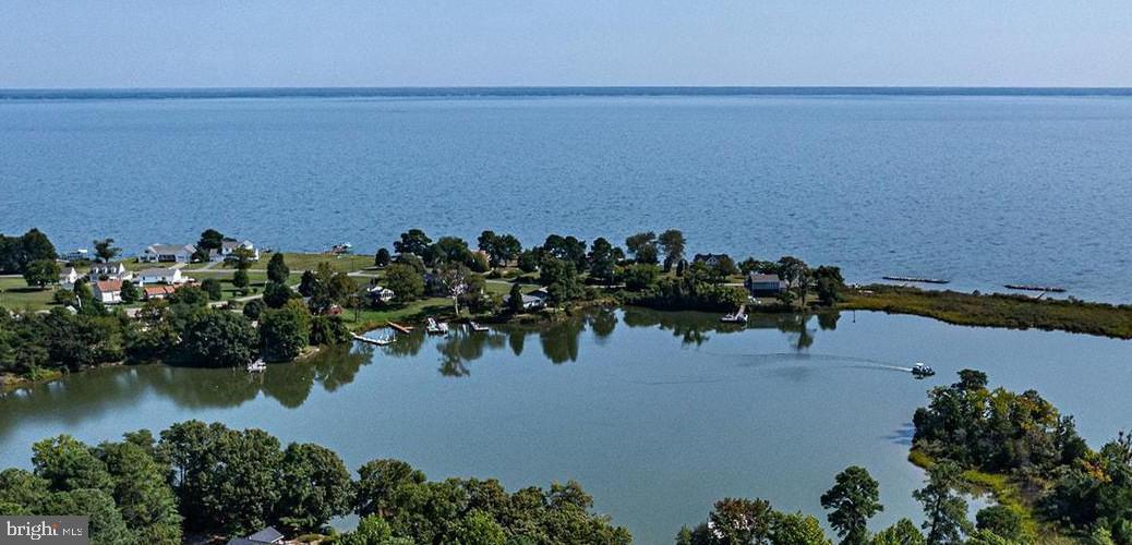 CABIN POINT / GLEBE HARBOR - Residential