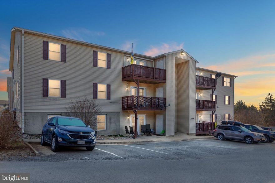 Come check out this condo available in Signal Knob Station!  Freshly painted and brand new carpet!  This second floor condo features 2 bedrooms and 2 bathrooms and close to 1200 square feet of living space.  The primary bedroom has a huge walk-in closet.  Extra storage in a closet outside the deck door.  Conveniently located near the interstates, walking distance to a couple of restaurants and small shopping center and only 2 minutes from downtown Strasburg.  Call me today for your own private tour!