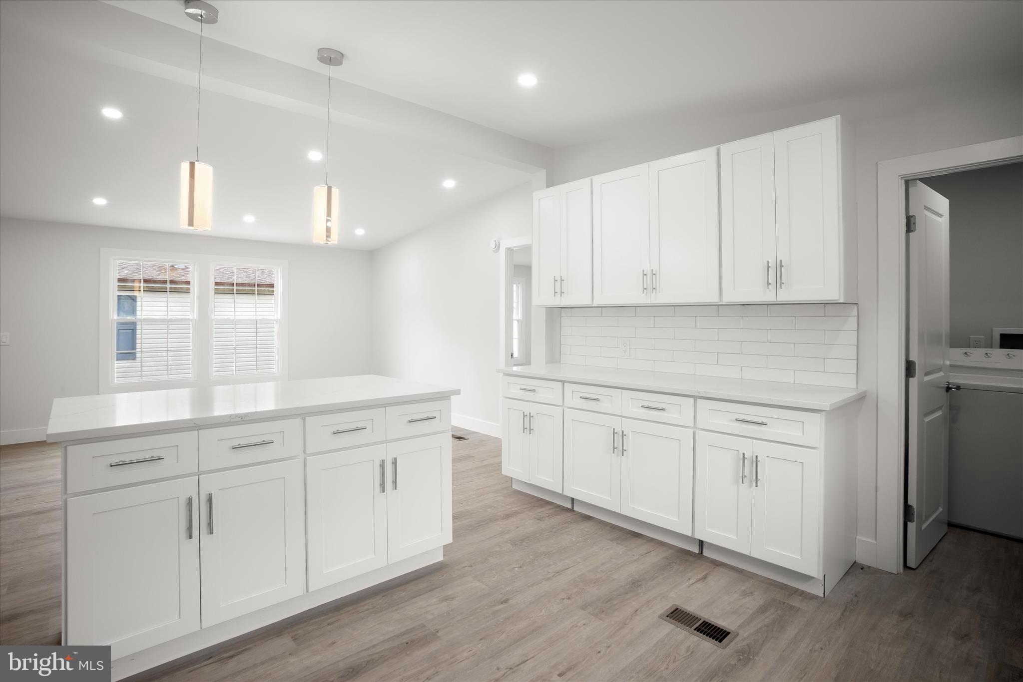 SHADY PARK - Residential