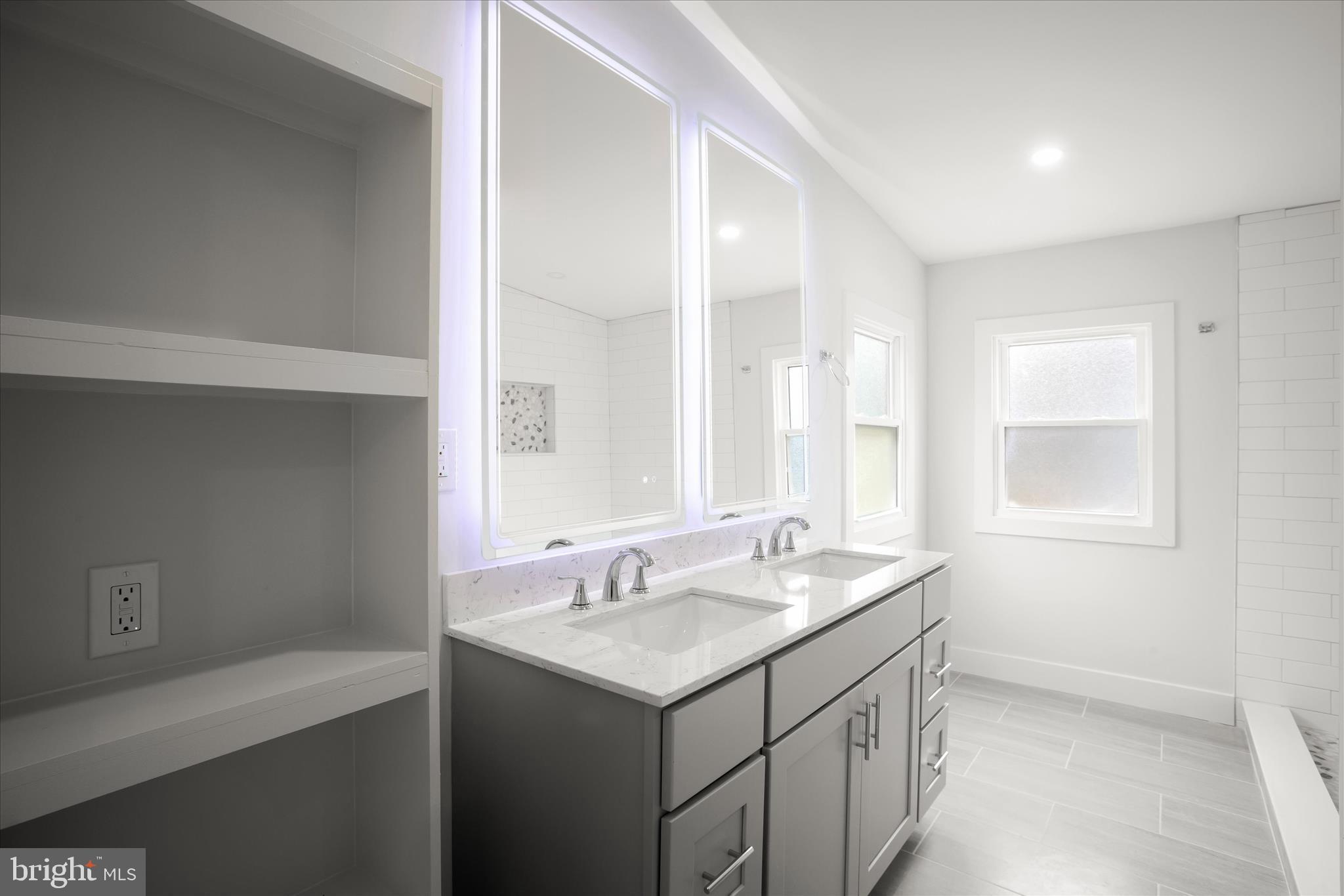 SHADY PARK - Residential