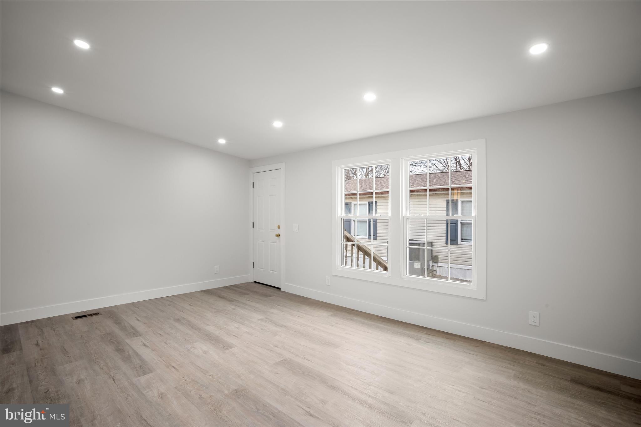 SHADY PARK - Residential