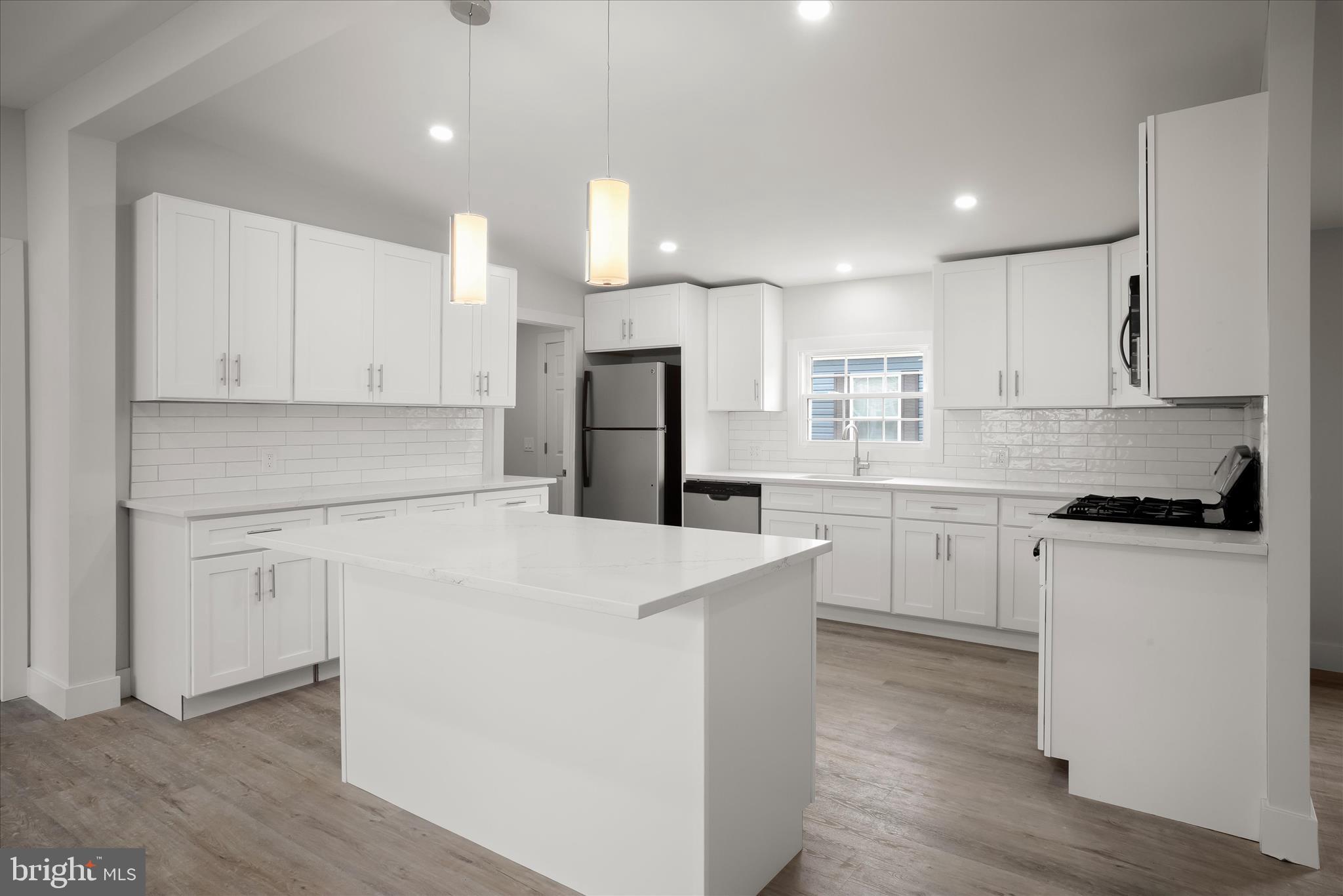 SHADY PARK - Residential