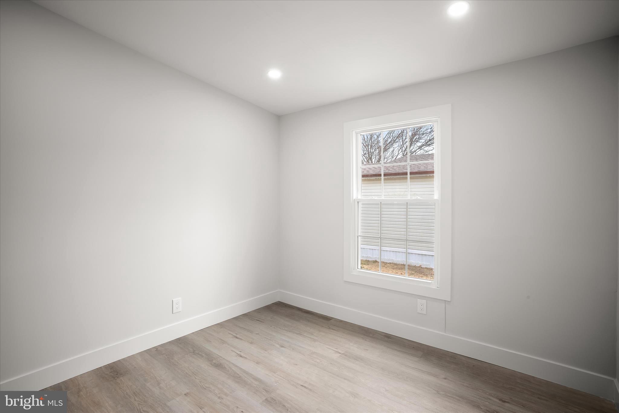 SHADY PARK - Residential