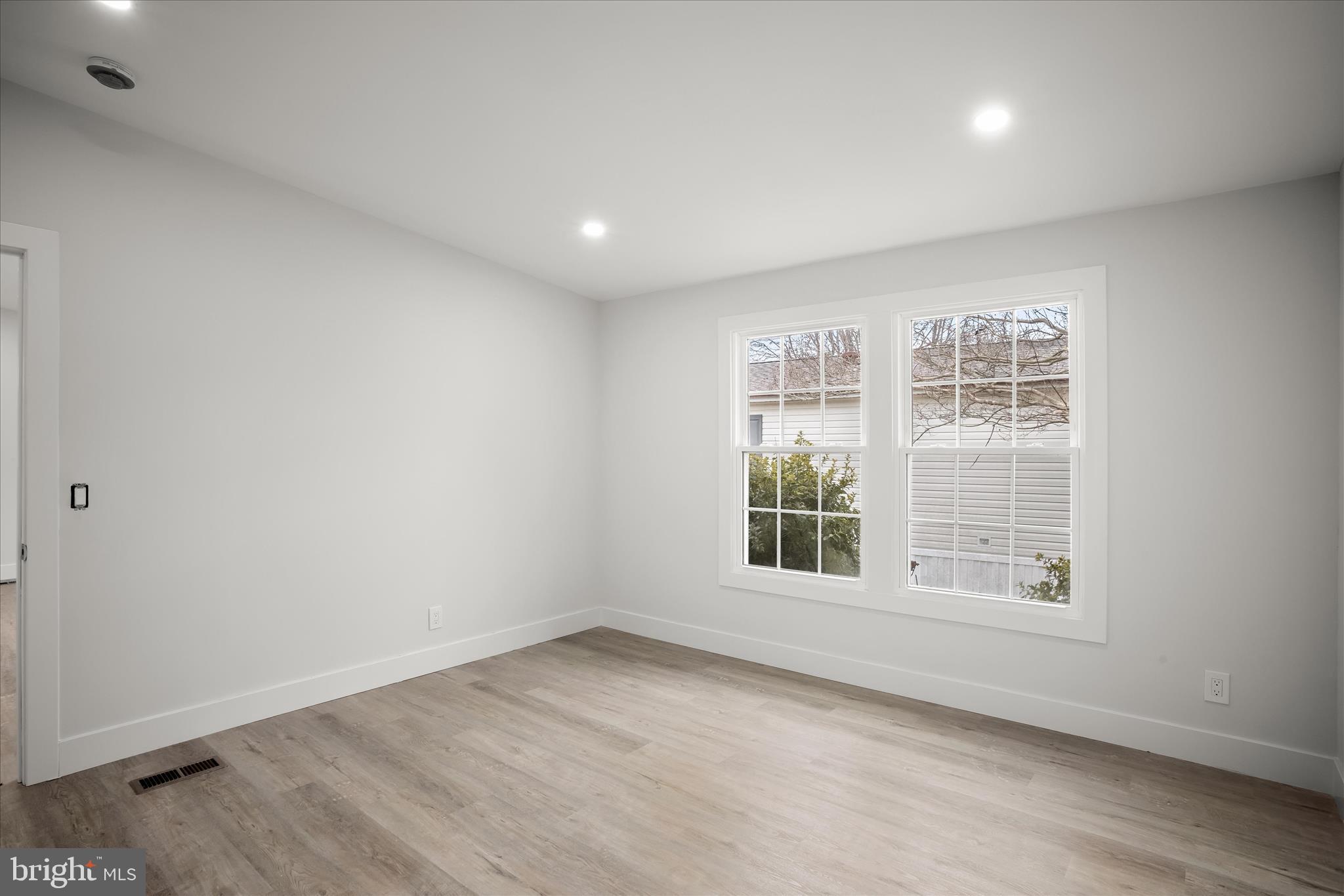 SHADY PARK - Residential