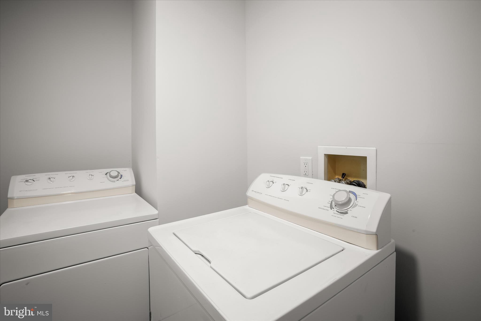 SHADY PARK - Residential