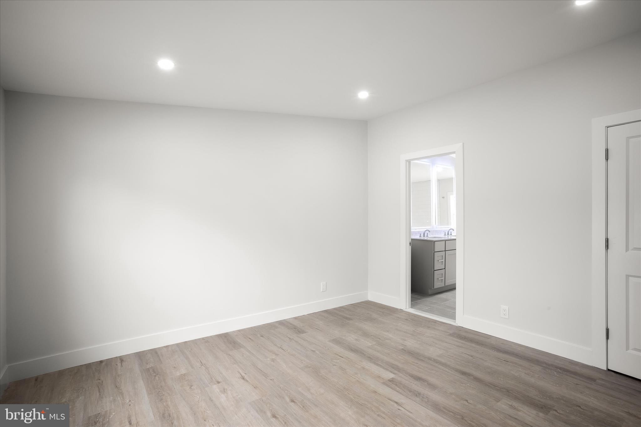 SHADY PARK - Residential