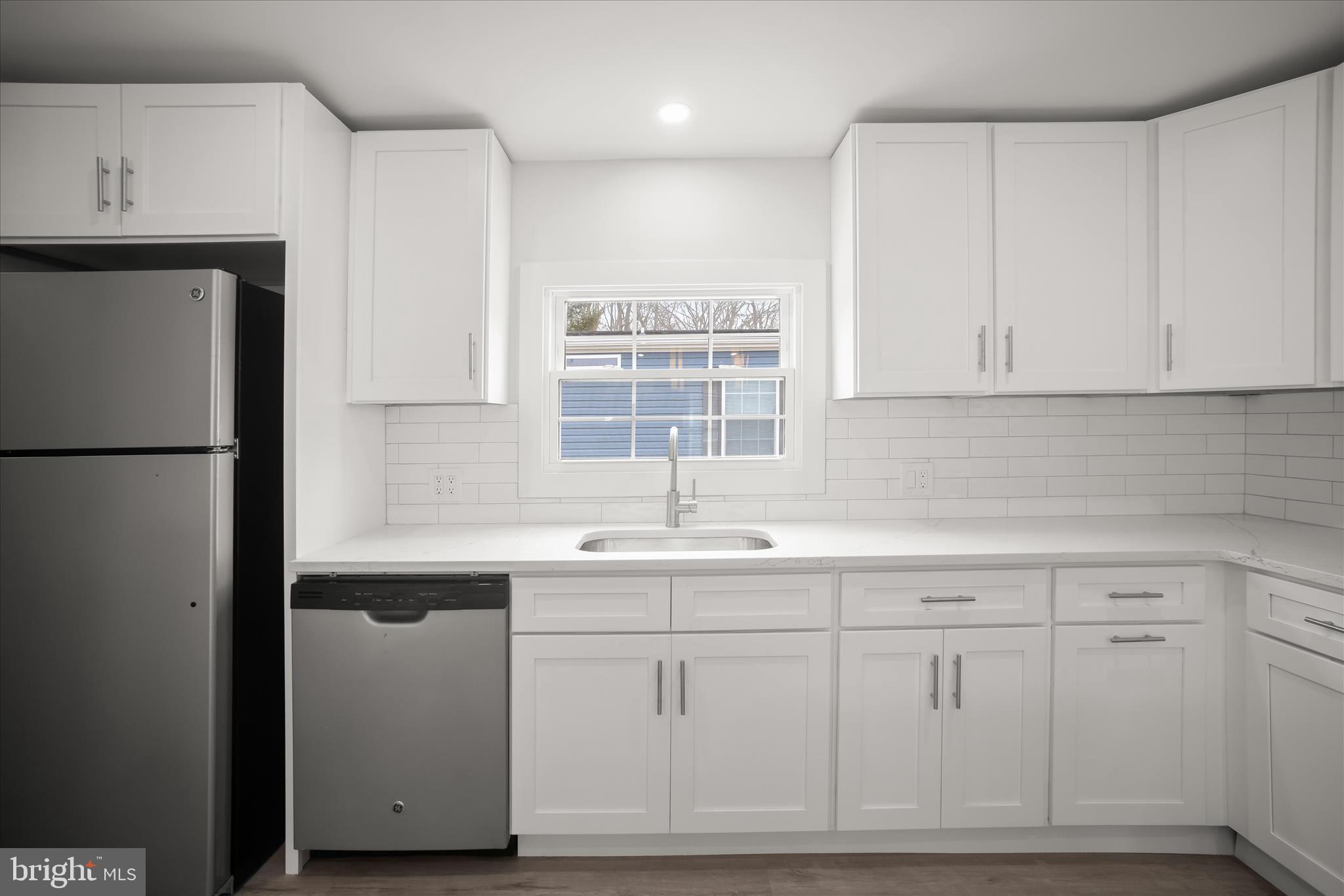 SHADY PARK - Residential