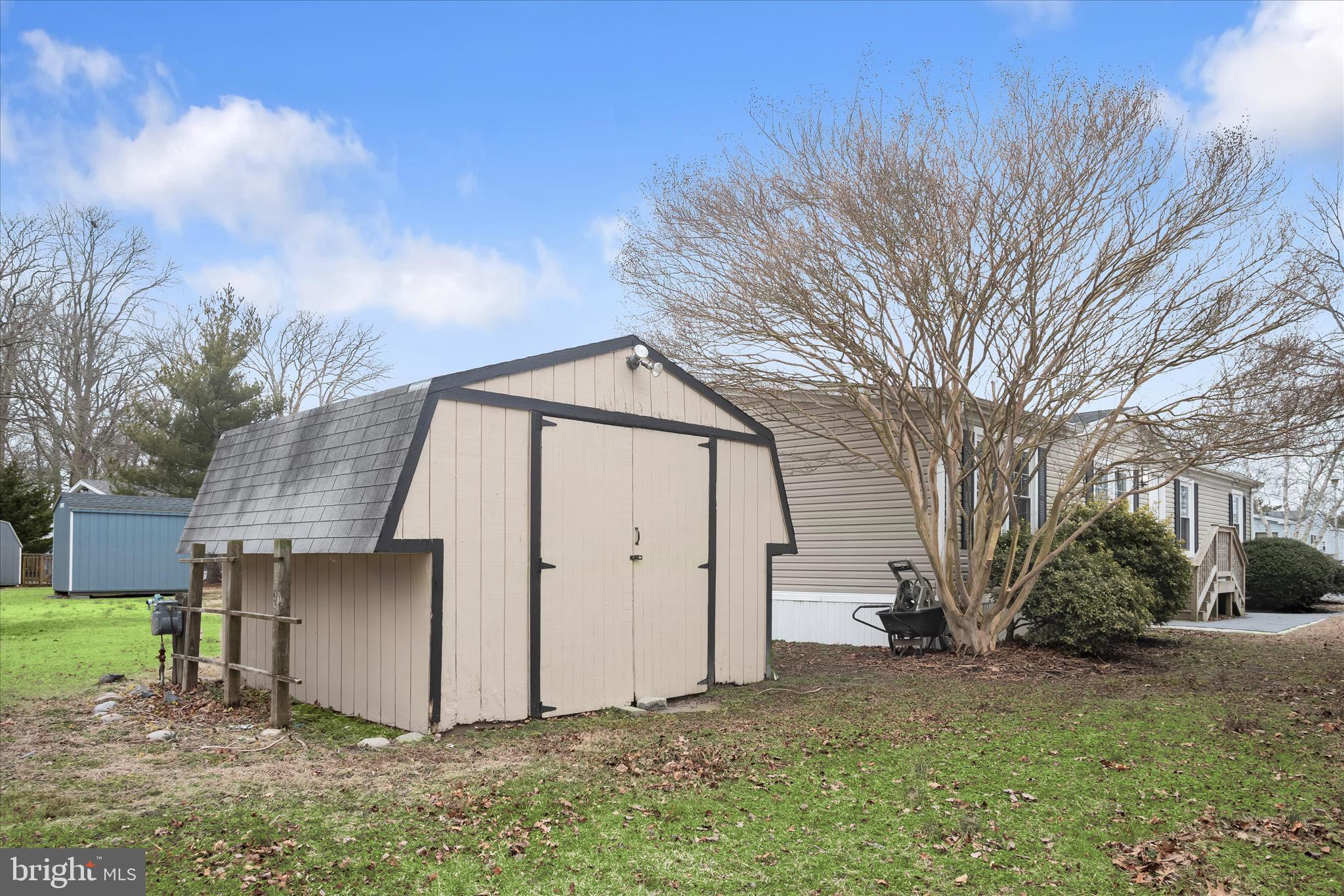 SHADY PARK - Residential