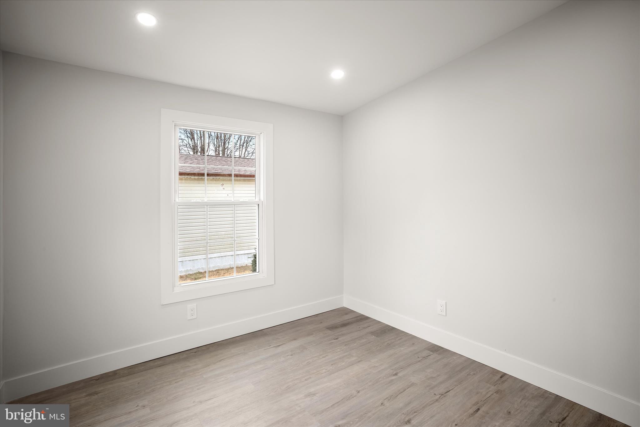 SHADY PARK - Residential