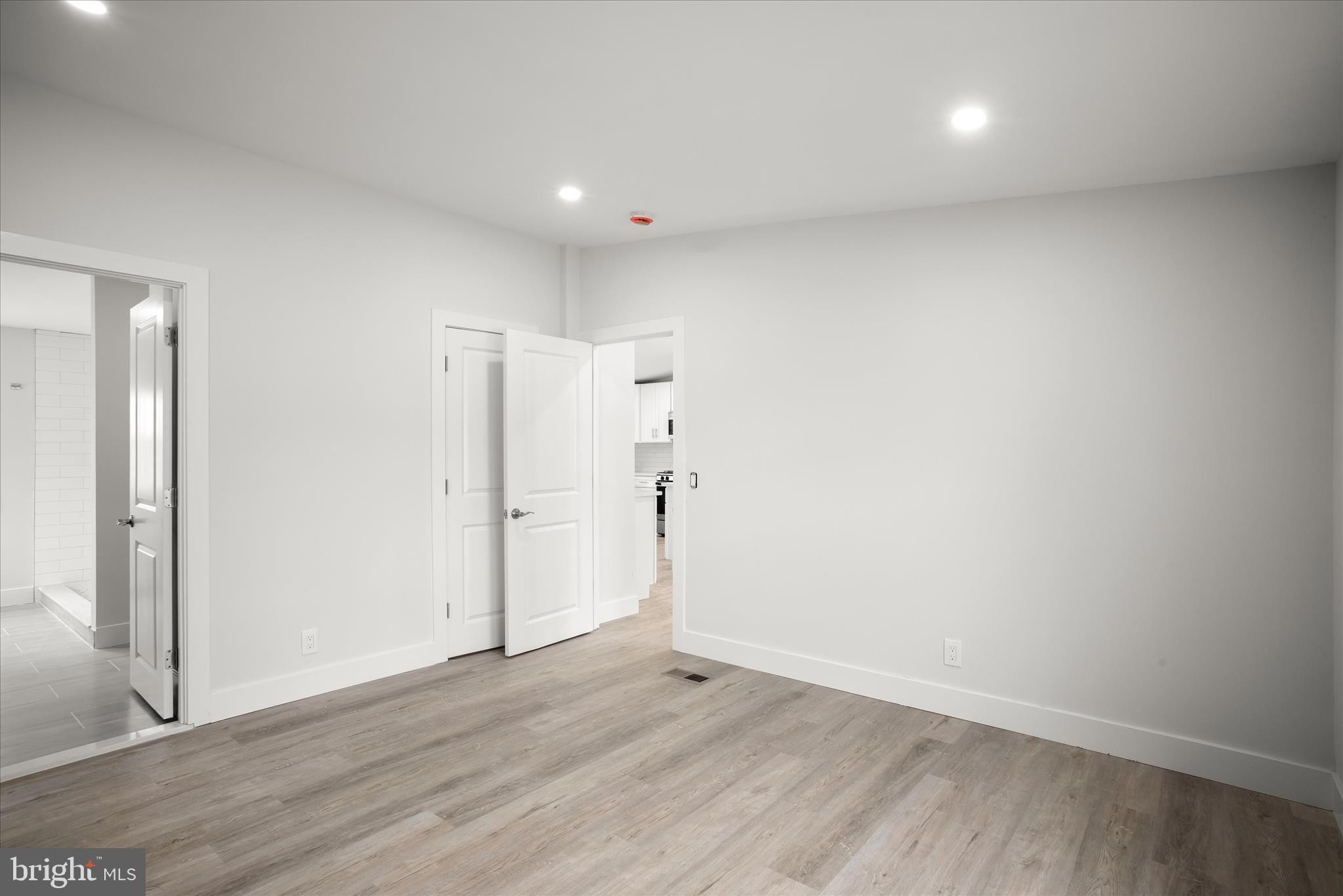 SHADY PARK - Residential