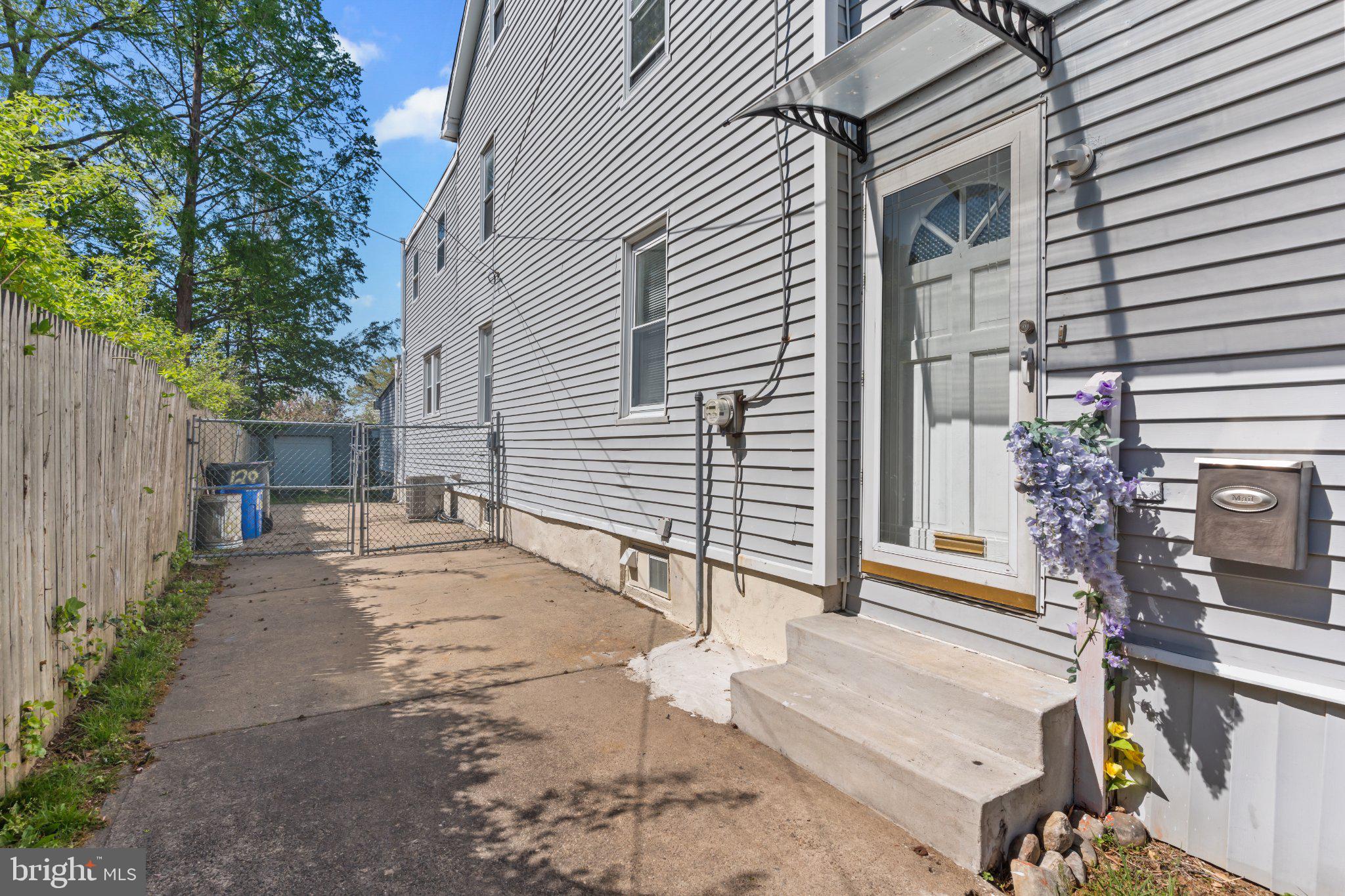129 BLAKE AVENUE