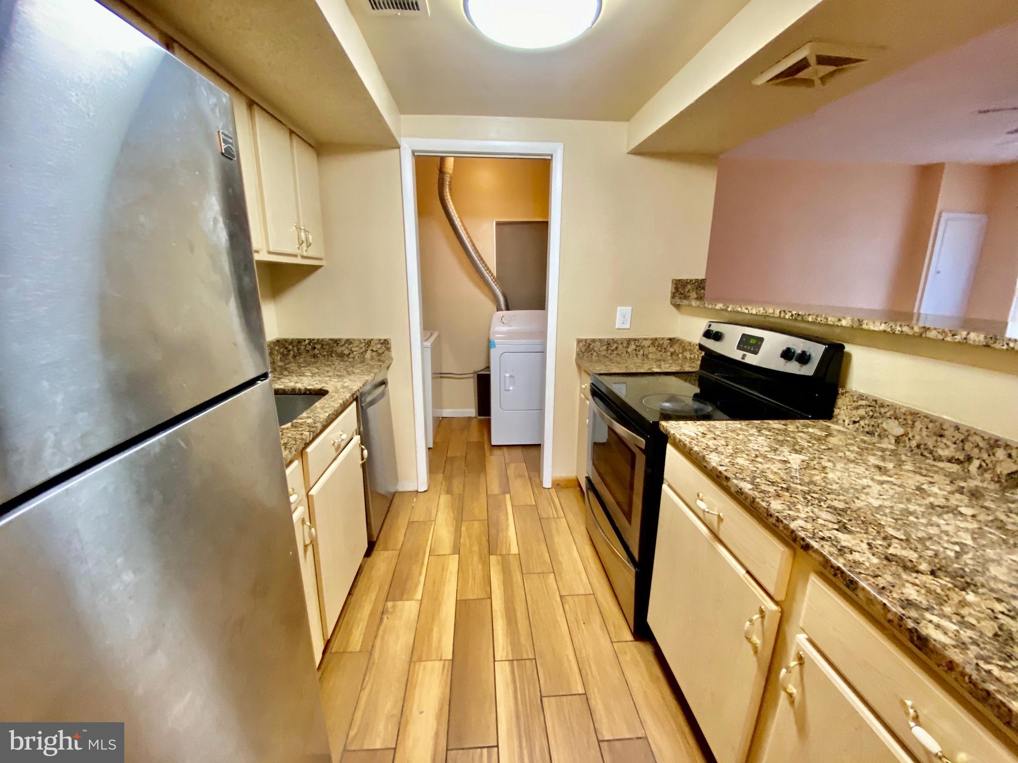 8864 WALUTES CIRCLE C