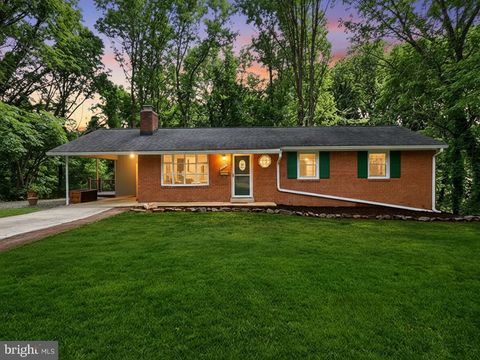 5236 AMPTHILL DRIVE ALEXANDRIA VA 22312