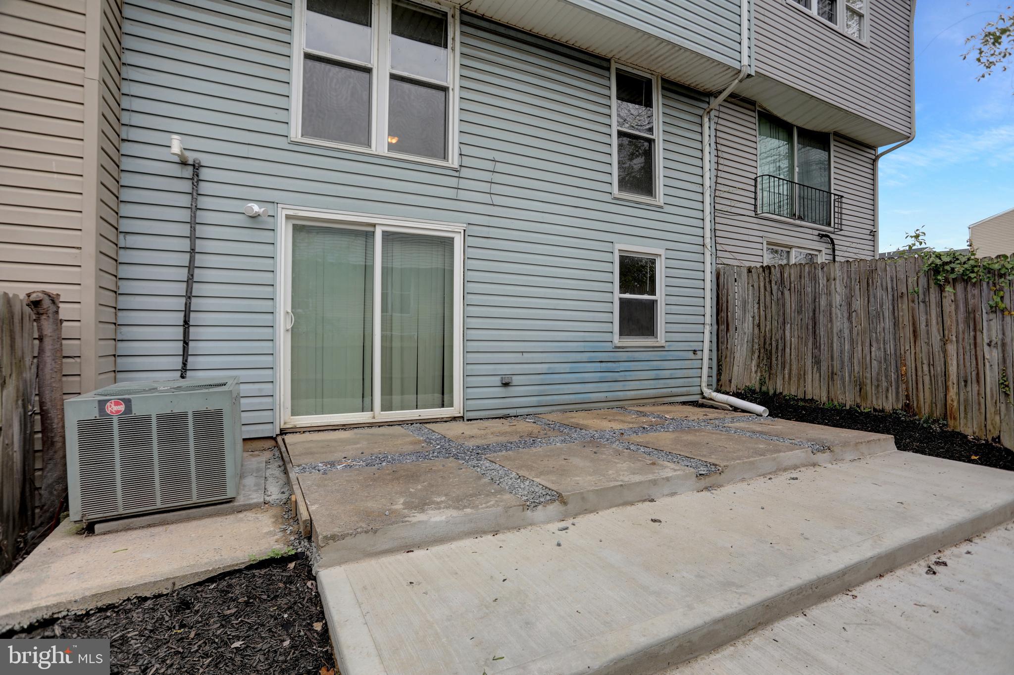 WATER GATE - Residential Lease