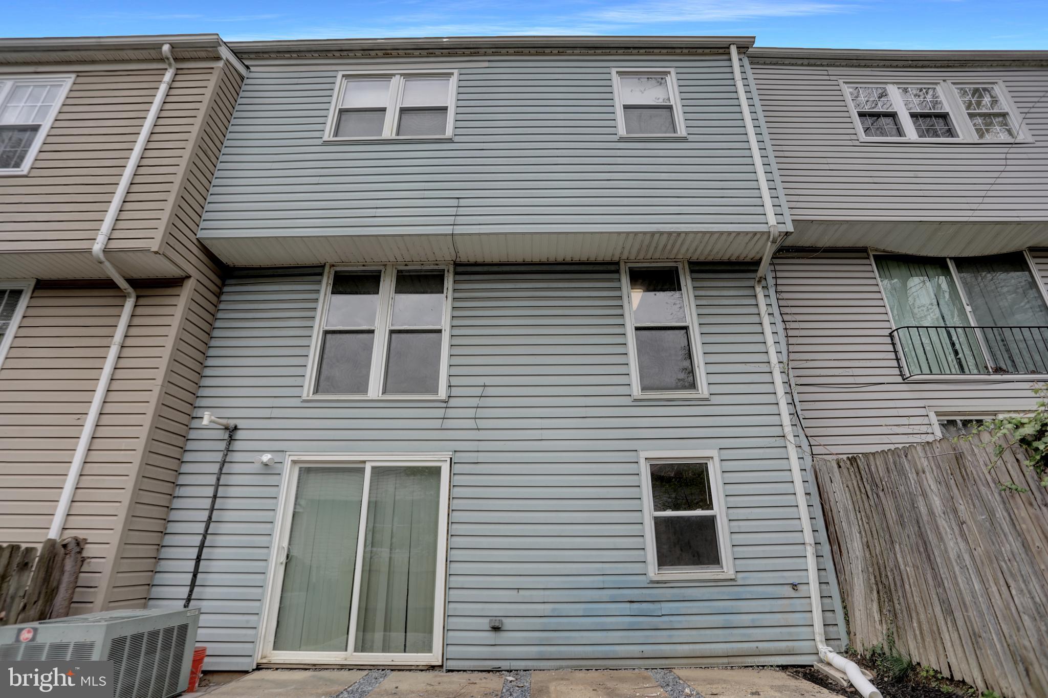 WATER GATE - Residential Lease