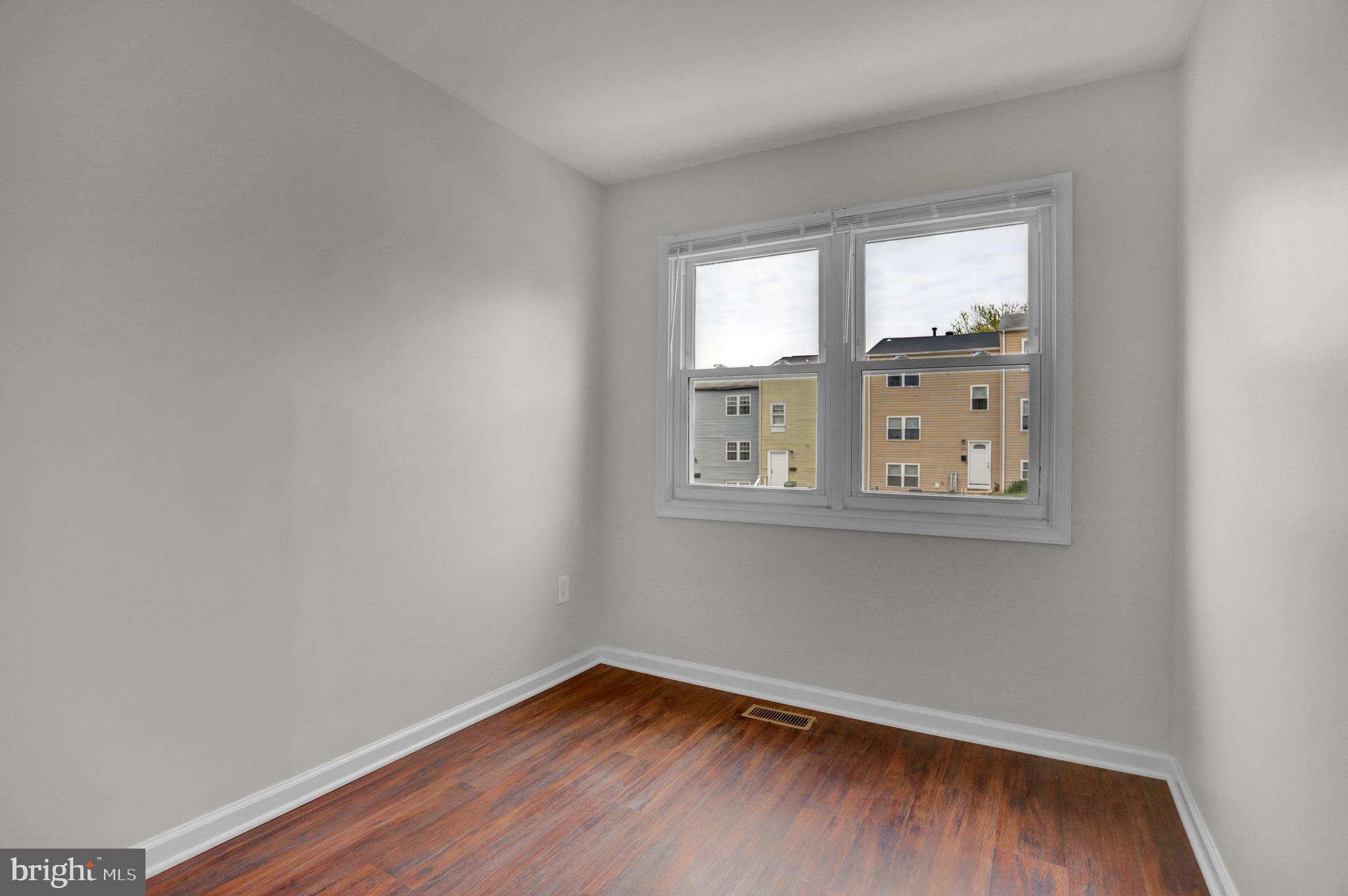 WATER GATE - Residential Lease