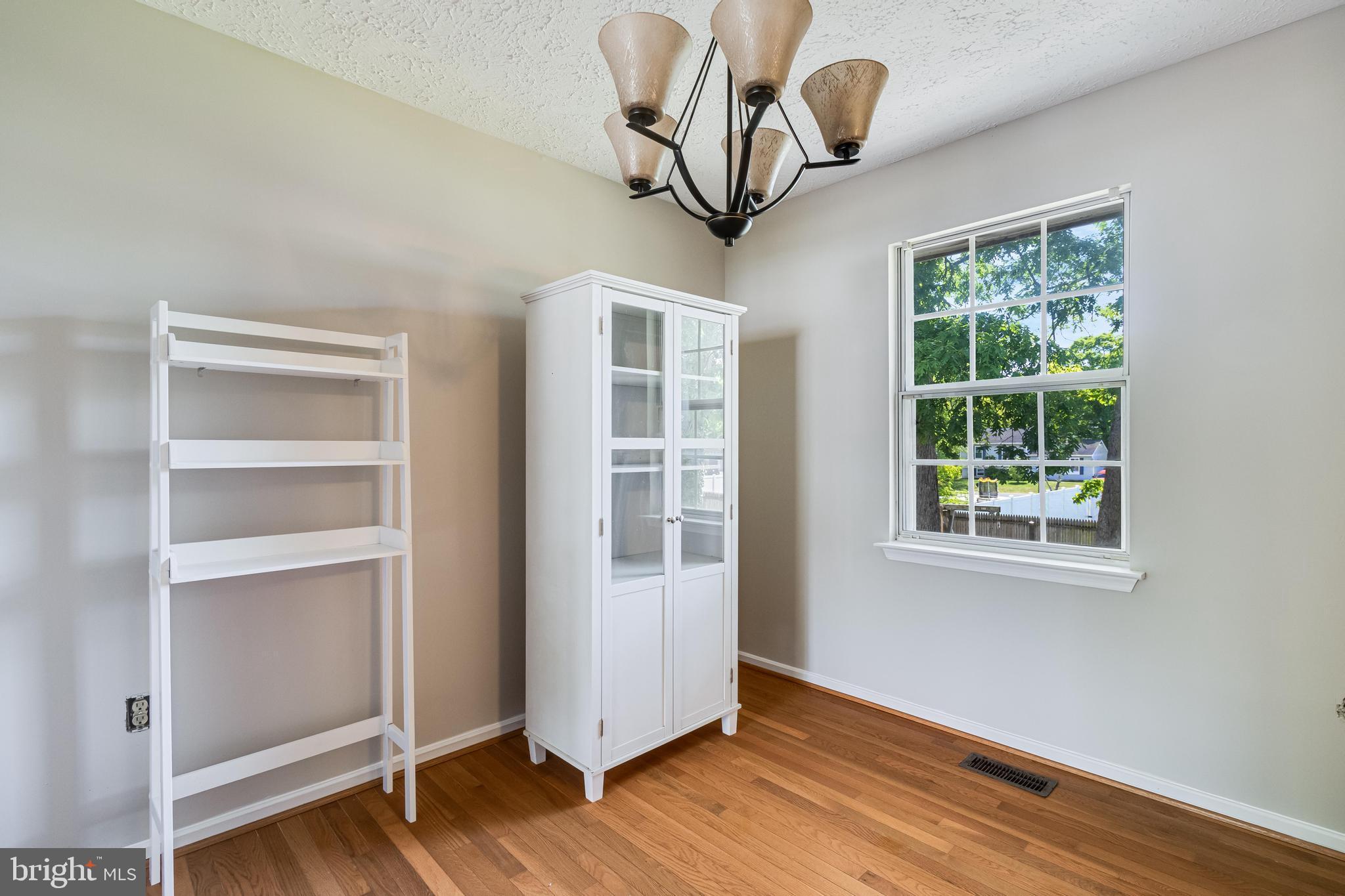 WHITE OAK VILLAGE SUB - Residential