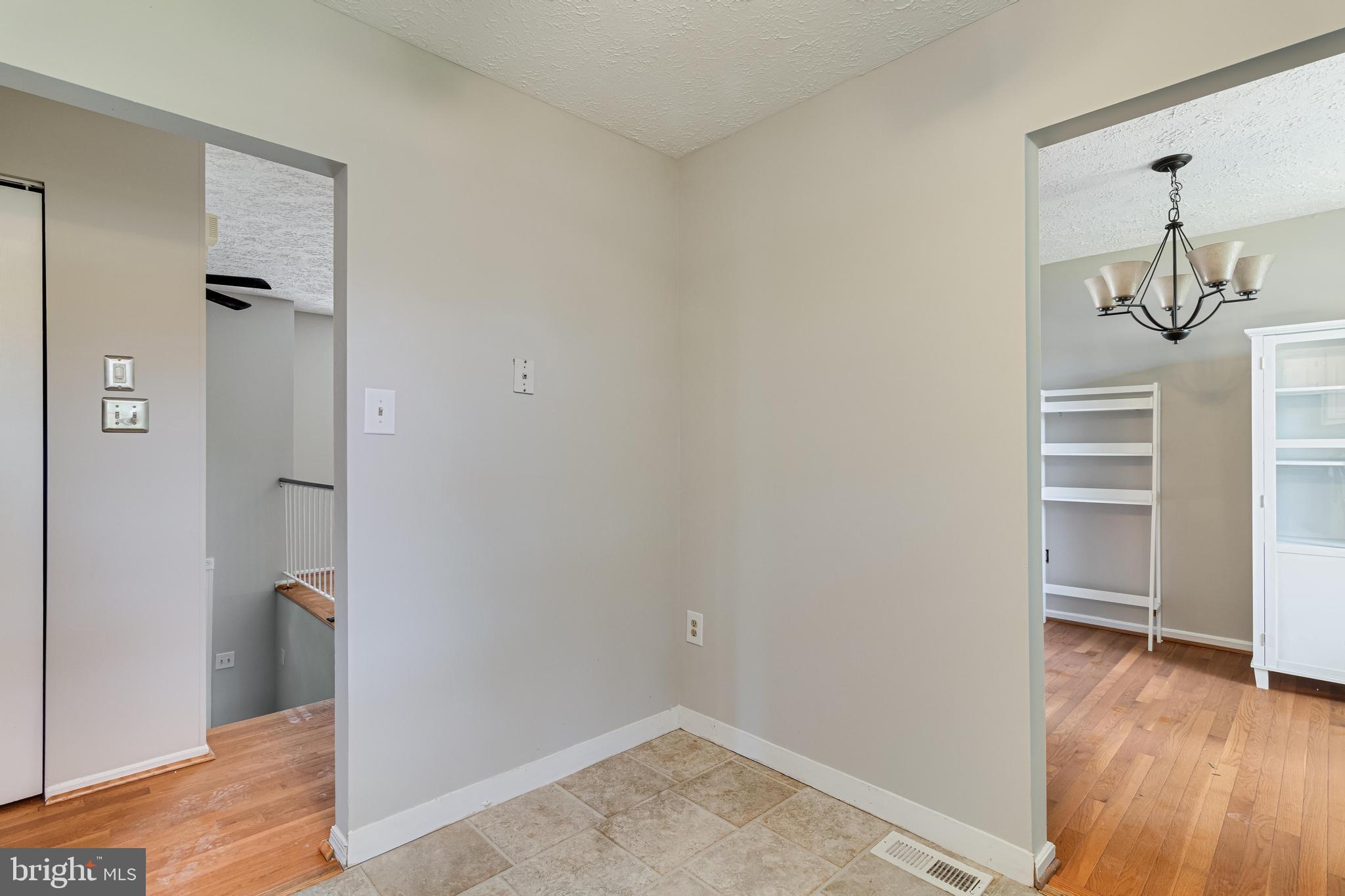 WHITE OAK VILLAGE SUB - Residential