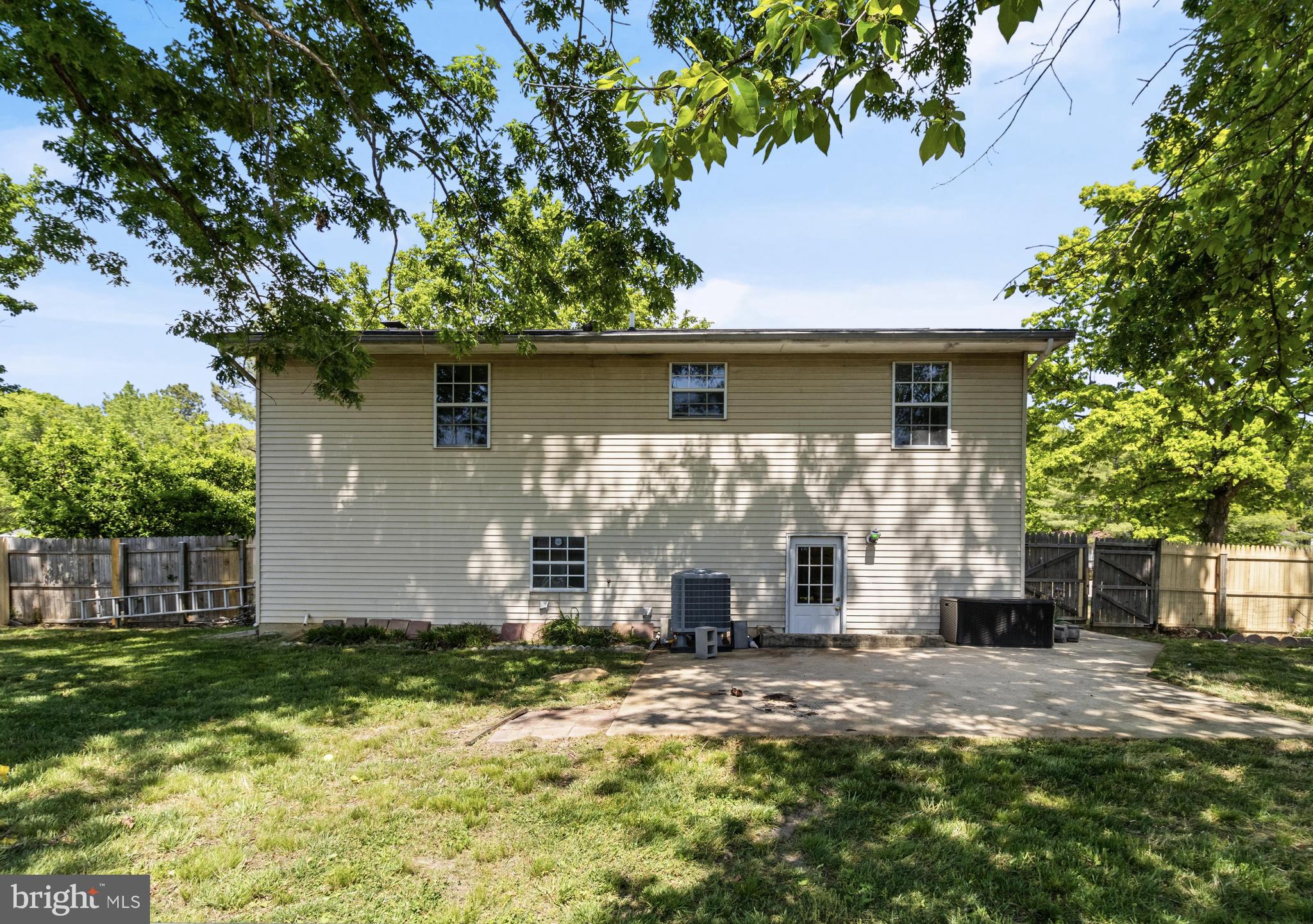 WHITE OAK VILLAGE SUB - Residential