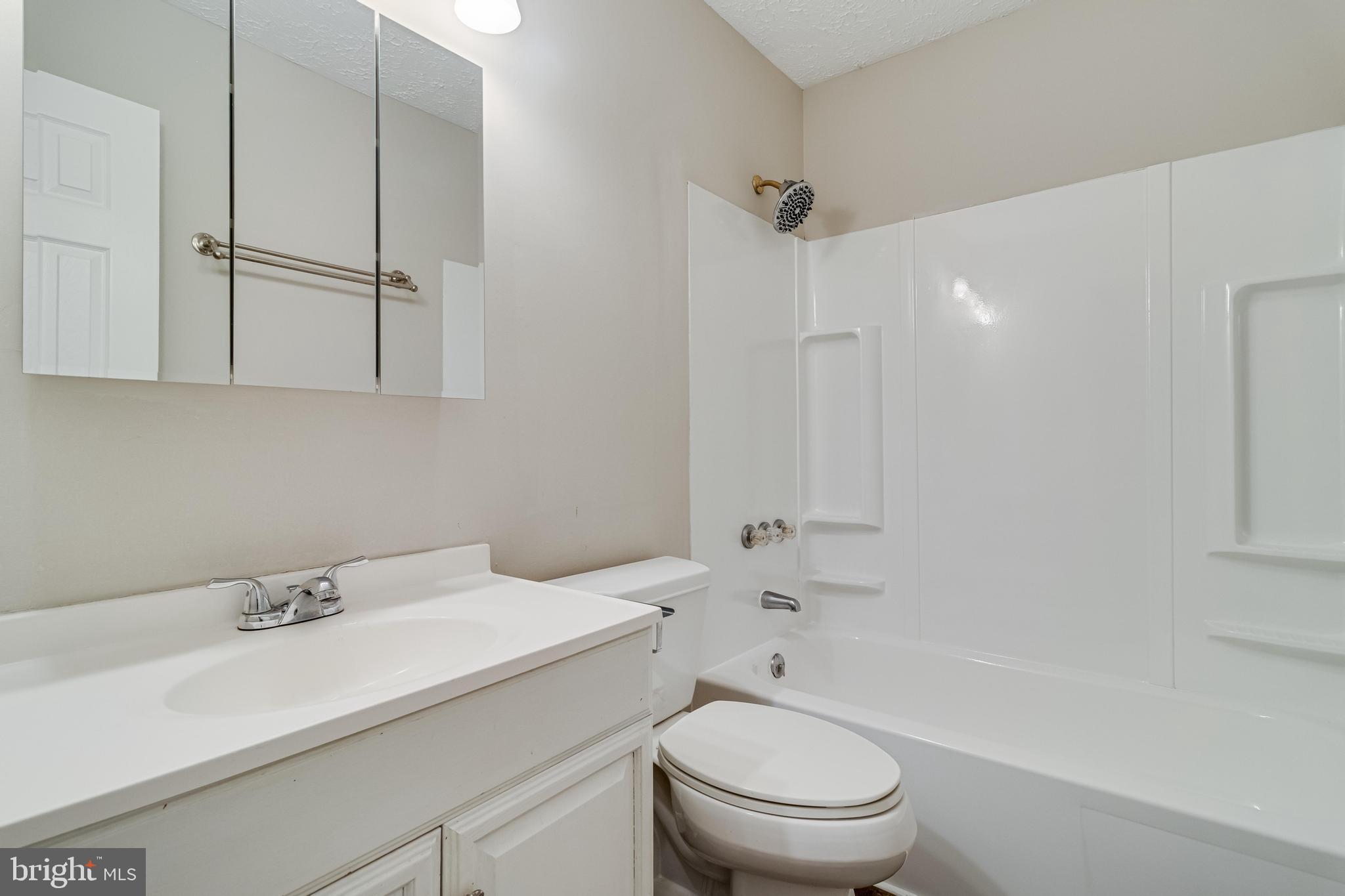 WHITE OAK VILLAGE SUB - Residential