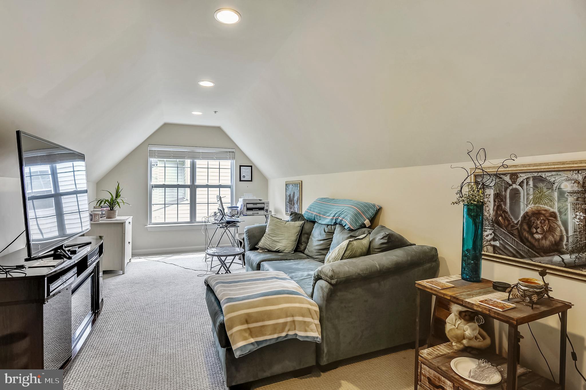 VILLAGES OF SAVANNAH - Residential