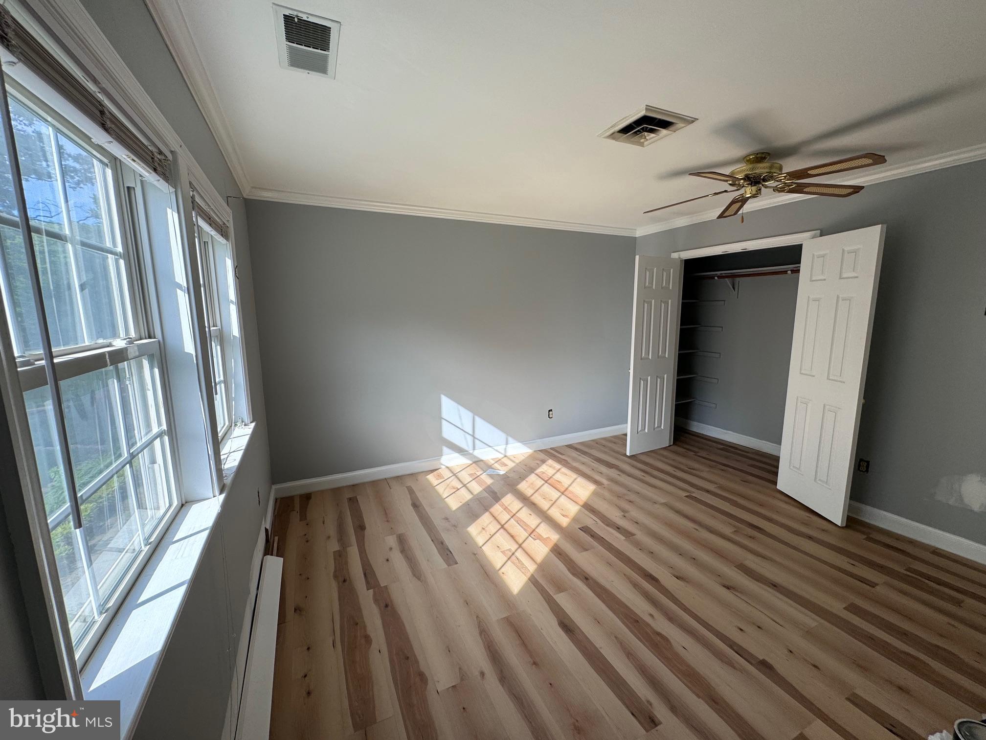 NEAR CLIFTON - Residential Lease