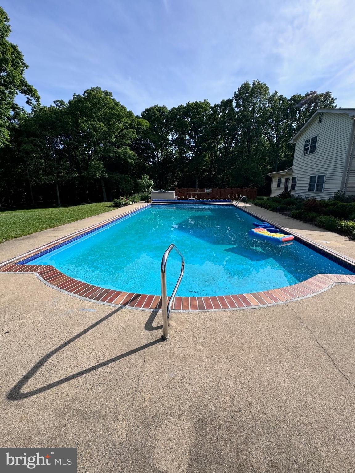 NEAR CLIFTON - Residential Lease