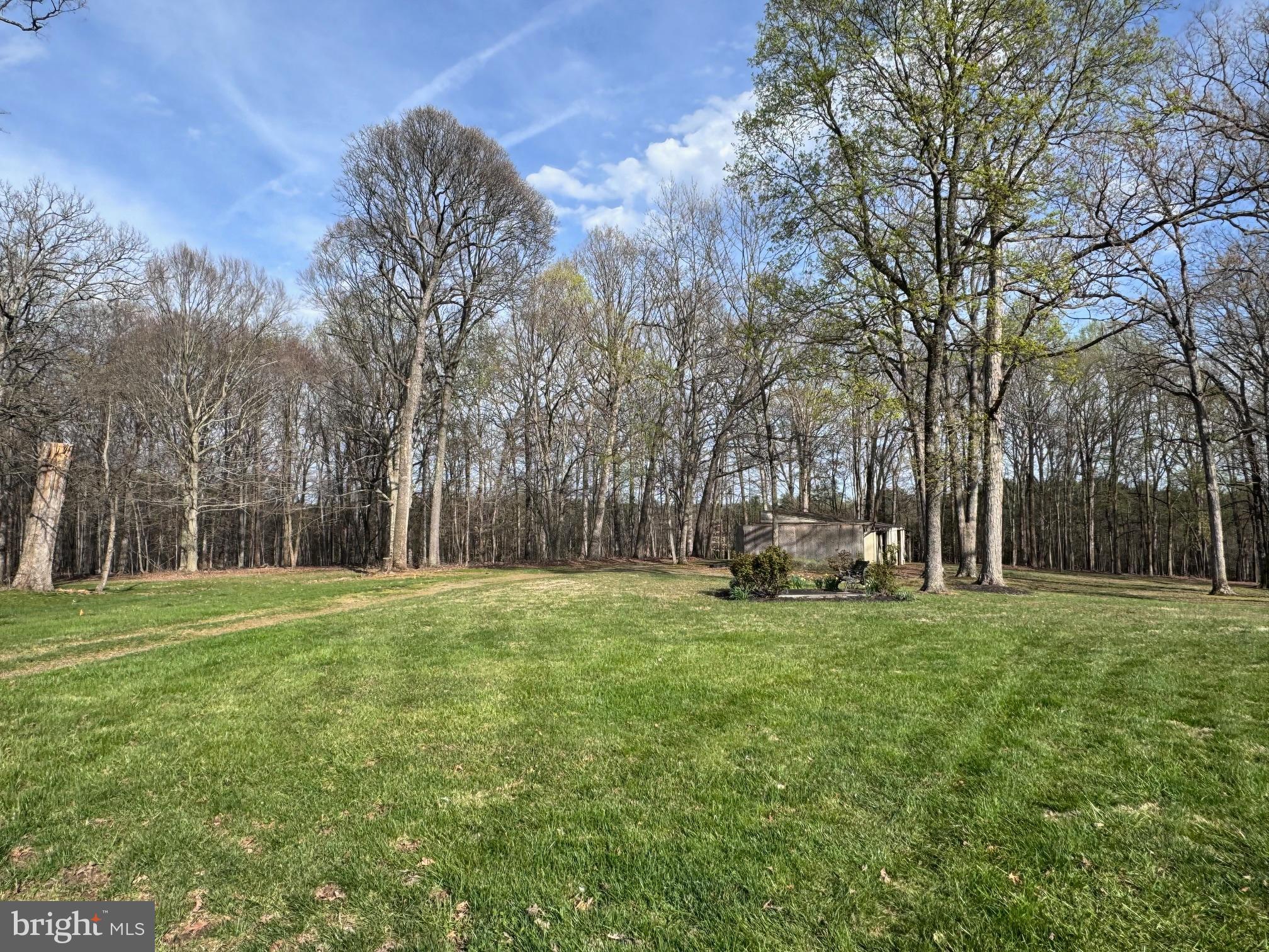 NEAR CLIFTON - Residential Lease