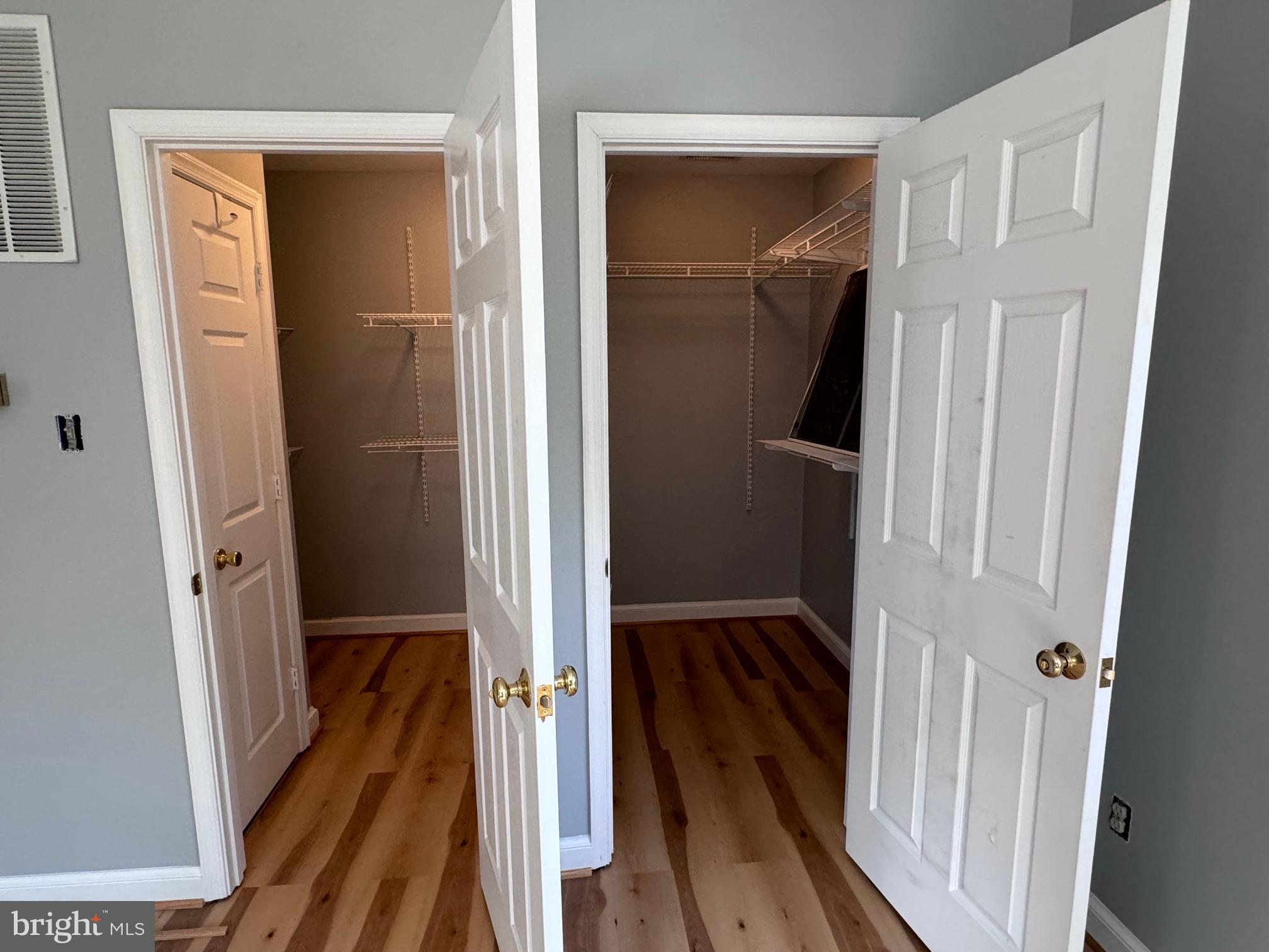 NEAR CLIFTON - Residential Lease