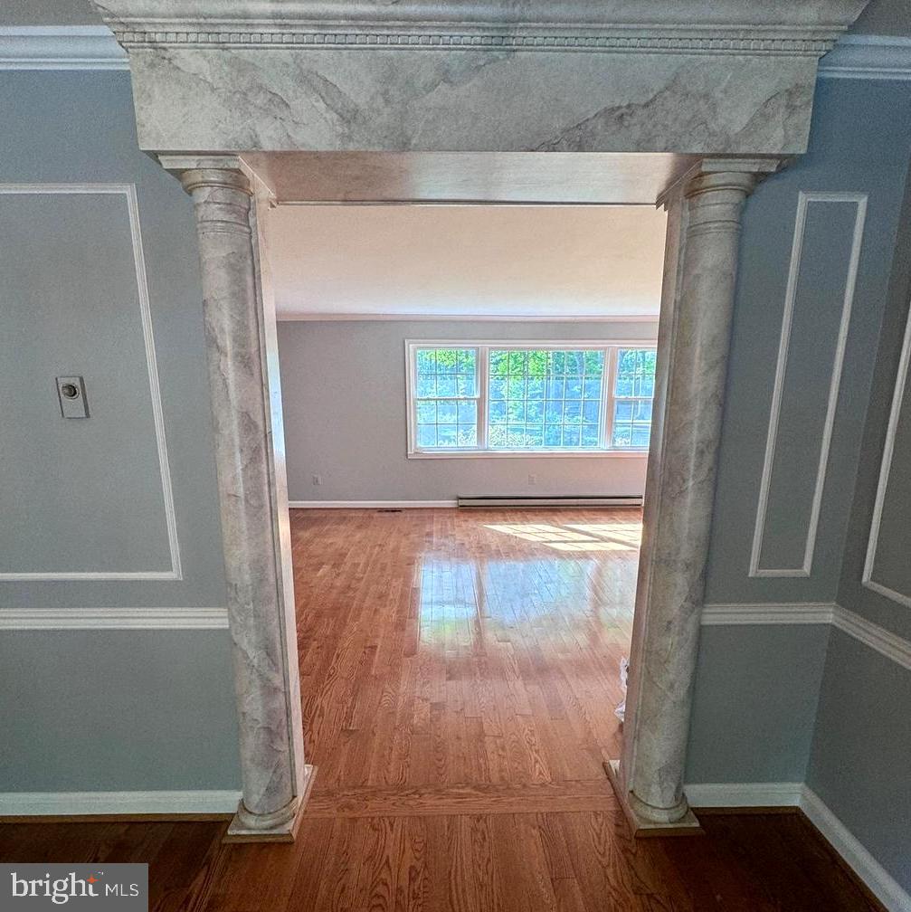 NEAR CLIFTON - Residential Lease