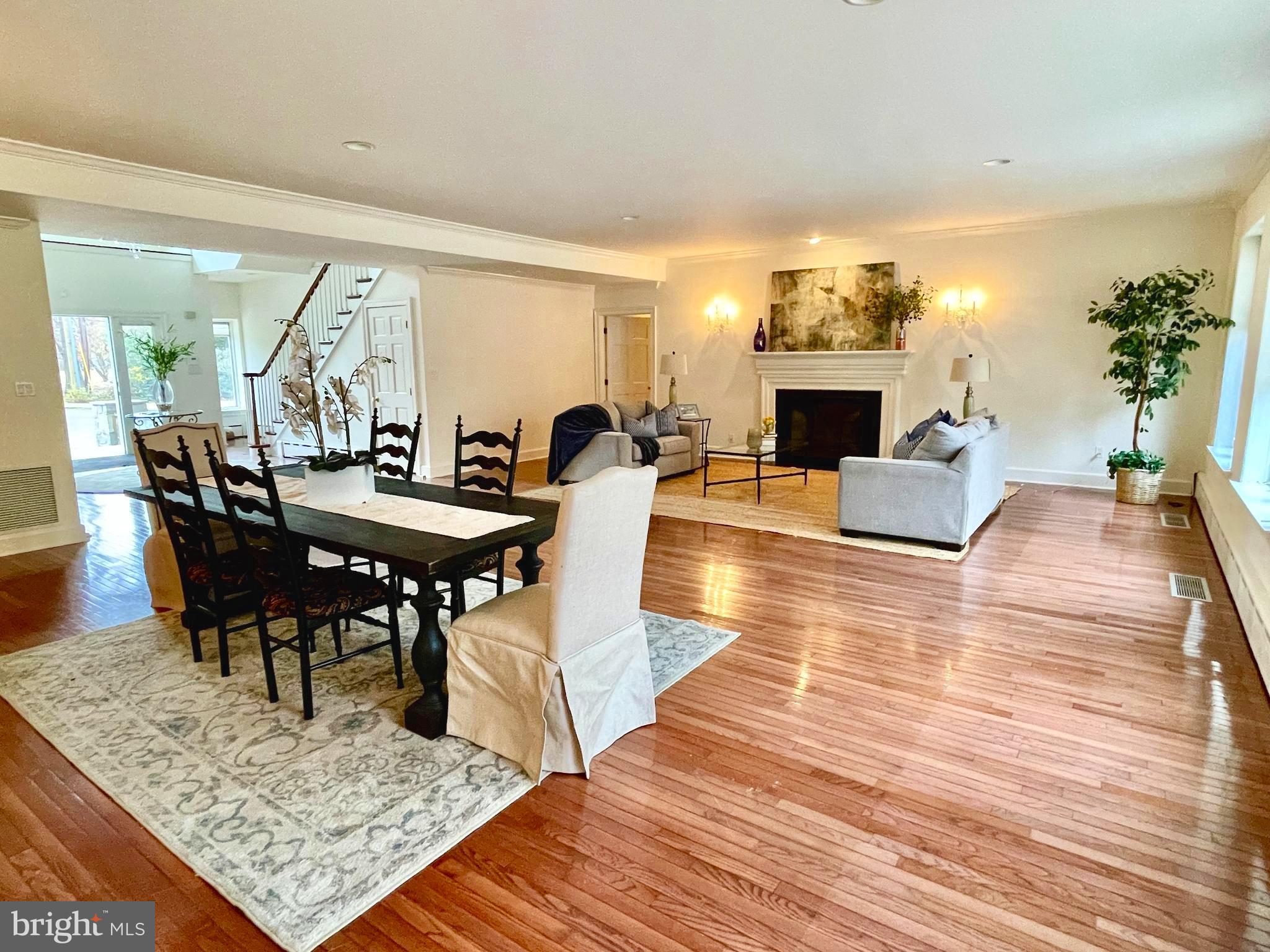 WYNNEWOOD - Residential