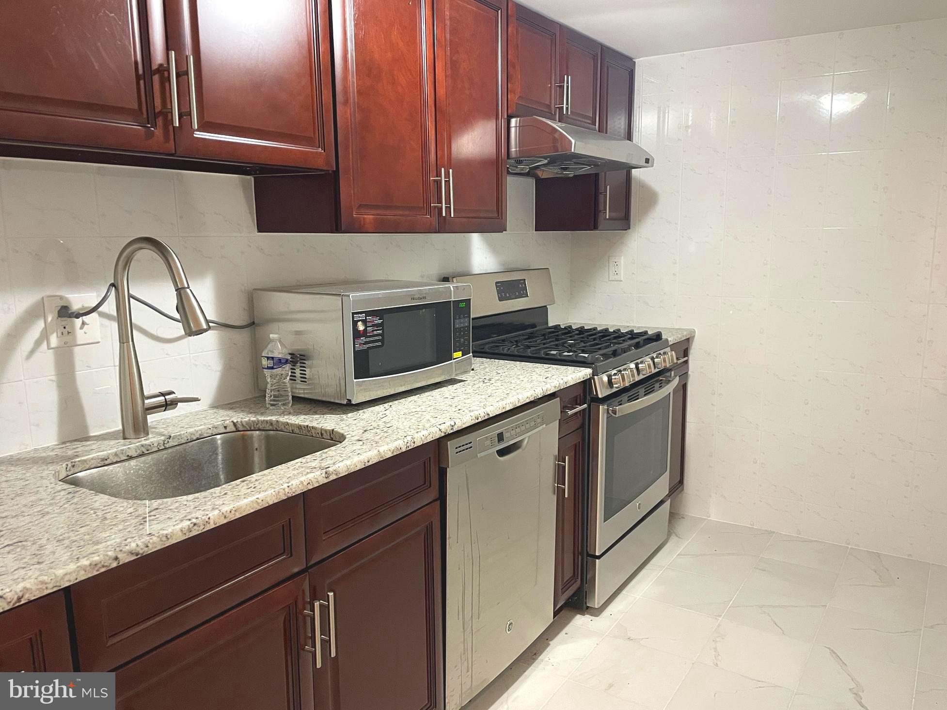 WYNNEWOOD - Residential