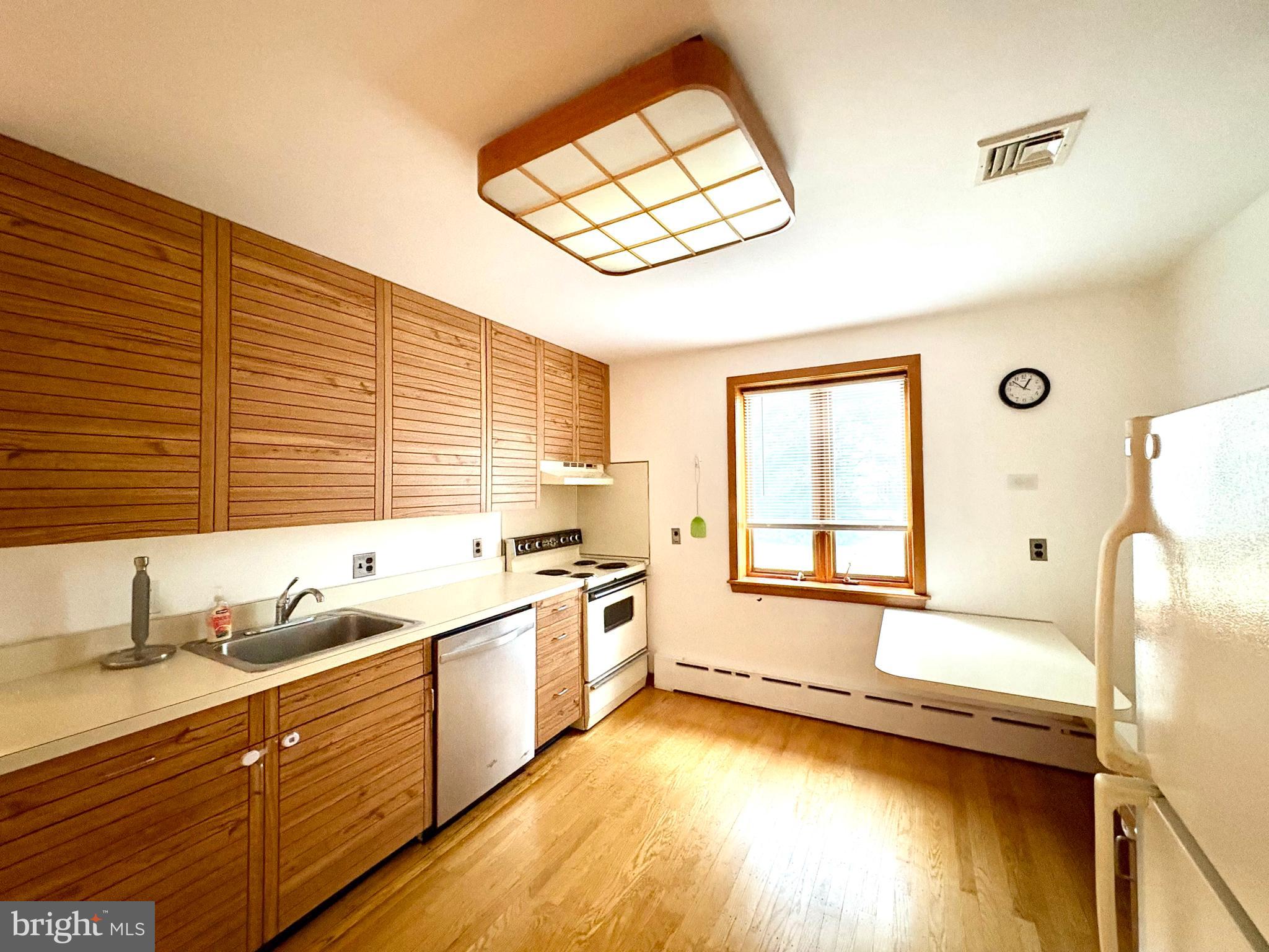 WYNNEWOOD - Residential