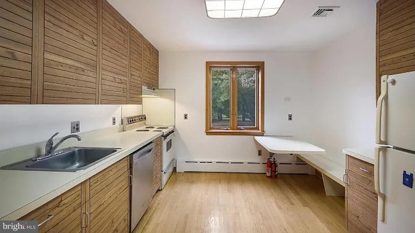 WYNNEWOOD - Residential