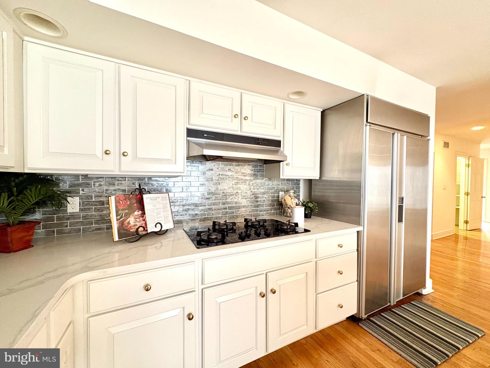 WYNNEWOOD - Residential