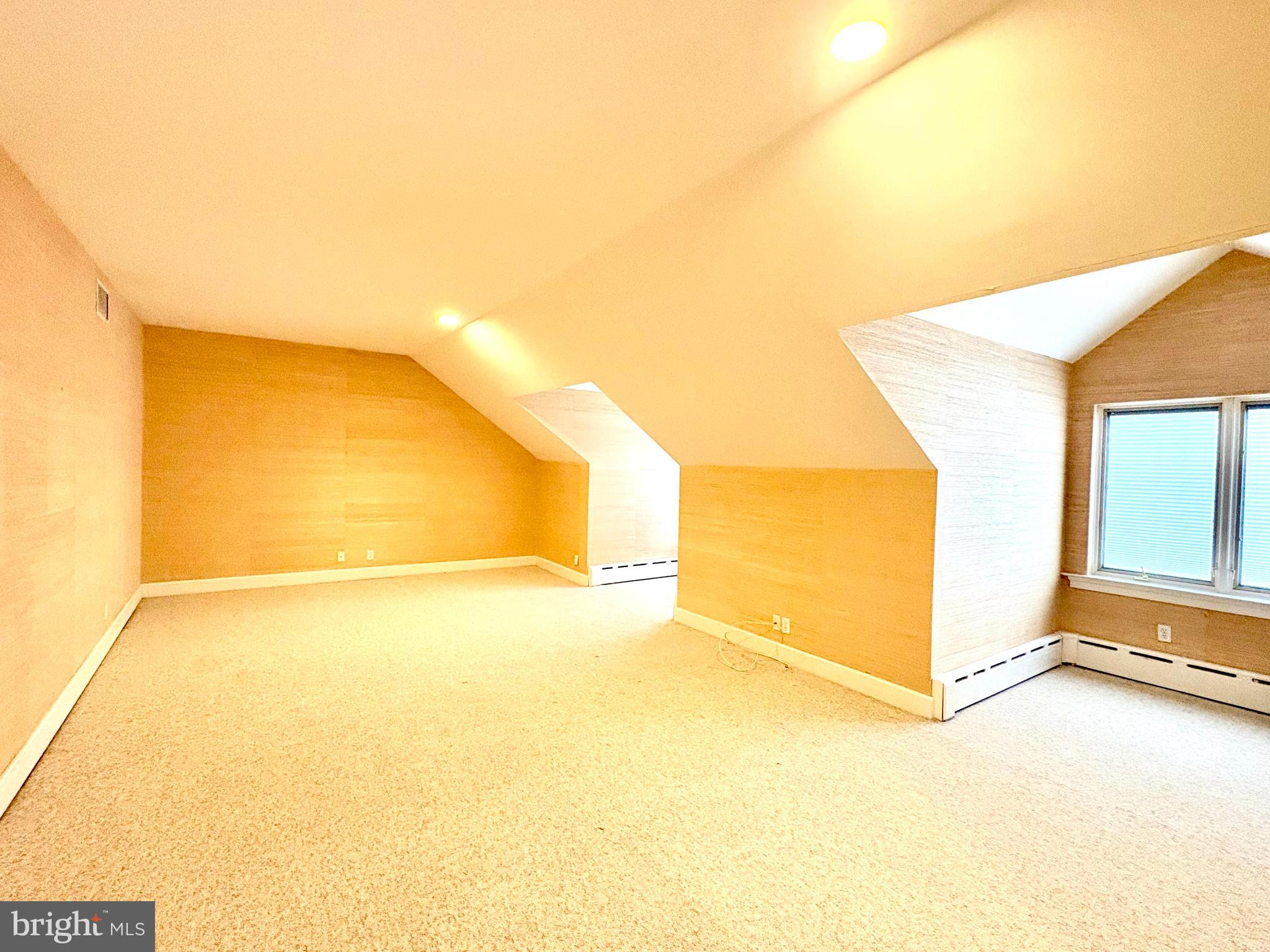 WYNNEWOOD - Residential