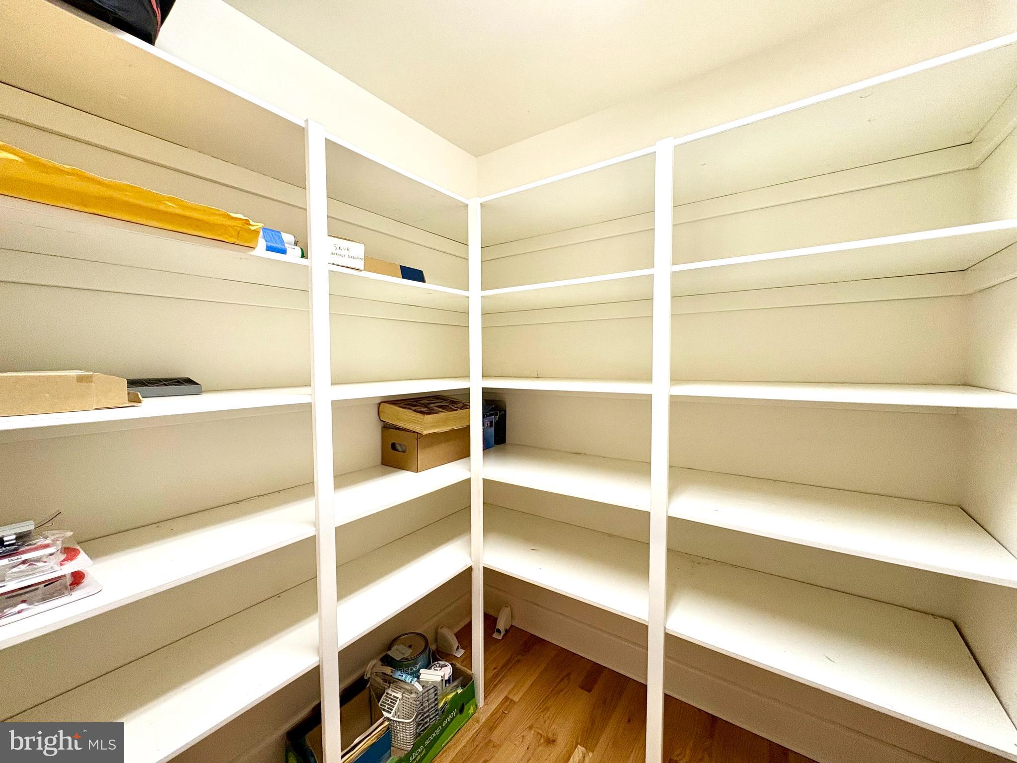 WYNNEWOOD - Residential