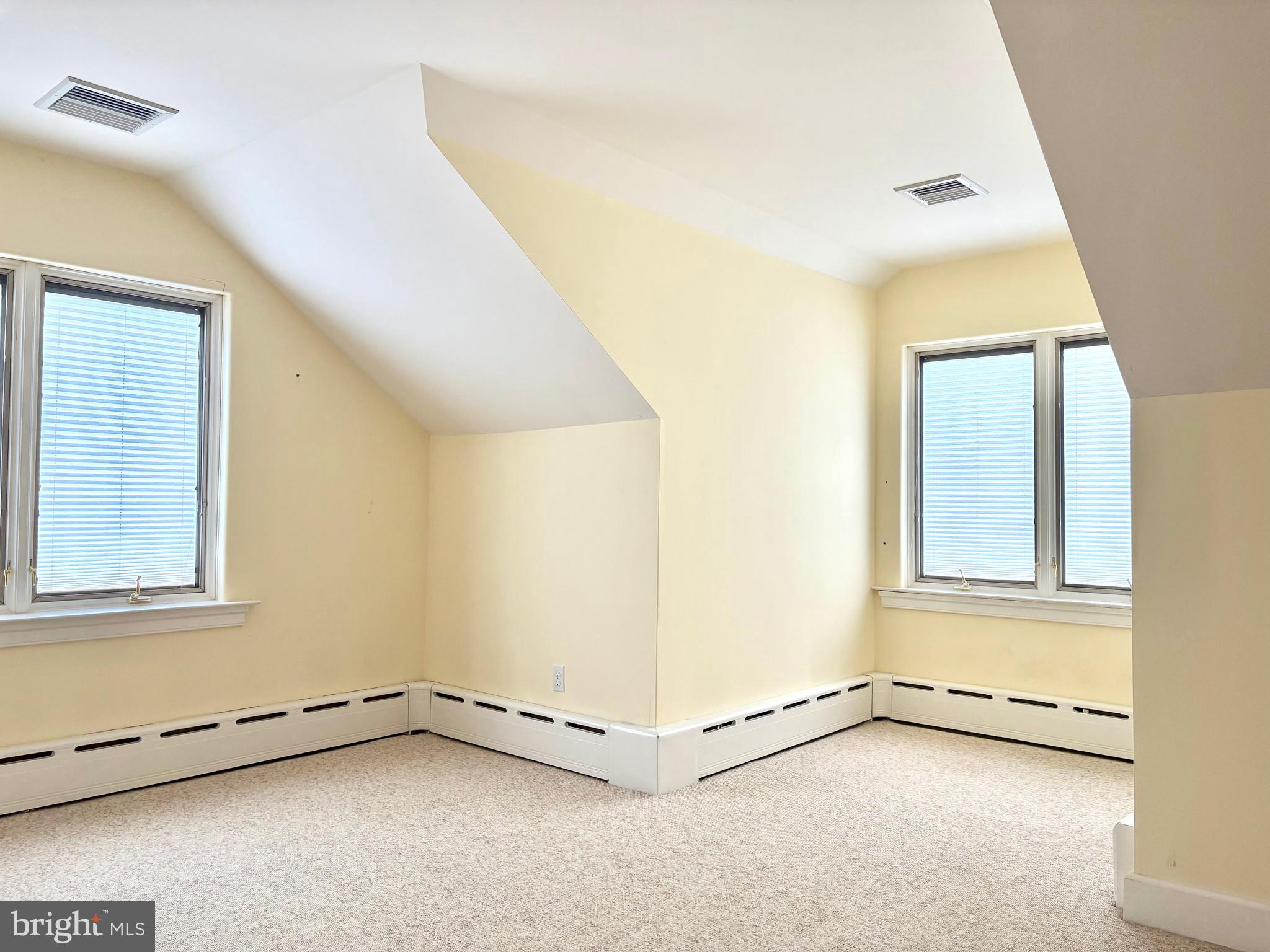 WYNNEWOOD - Residential