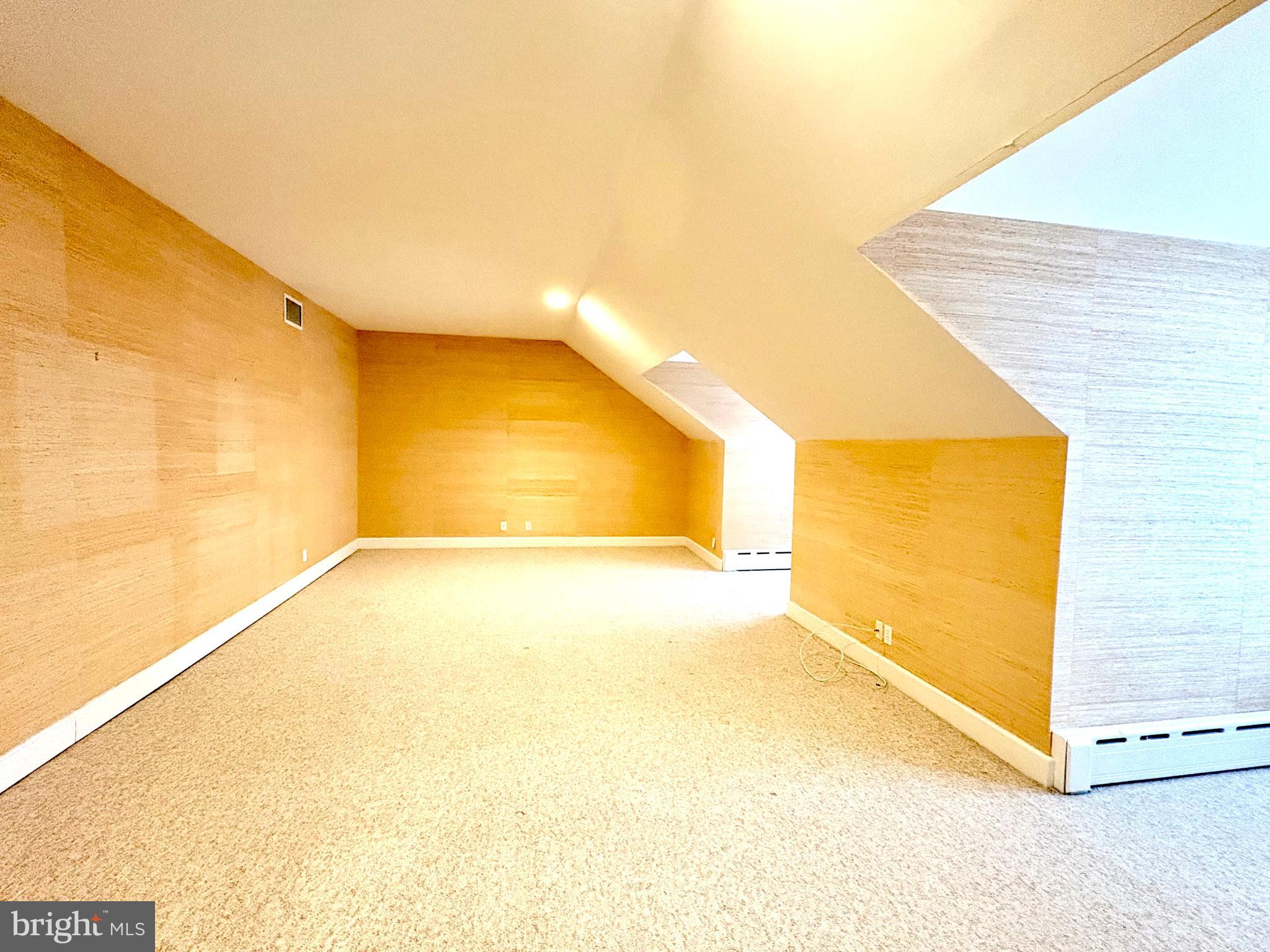 WYNNEWOOD - Residential