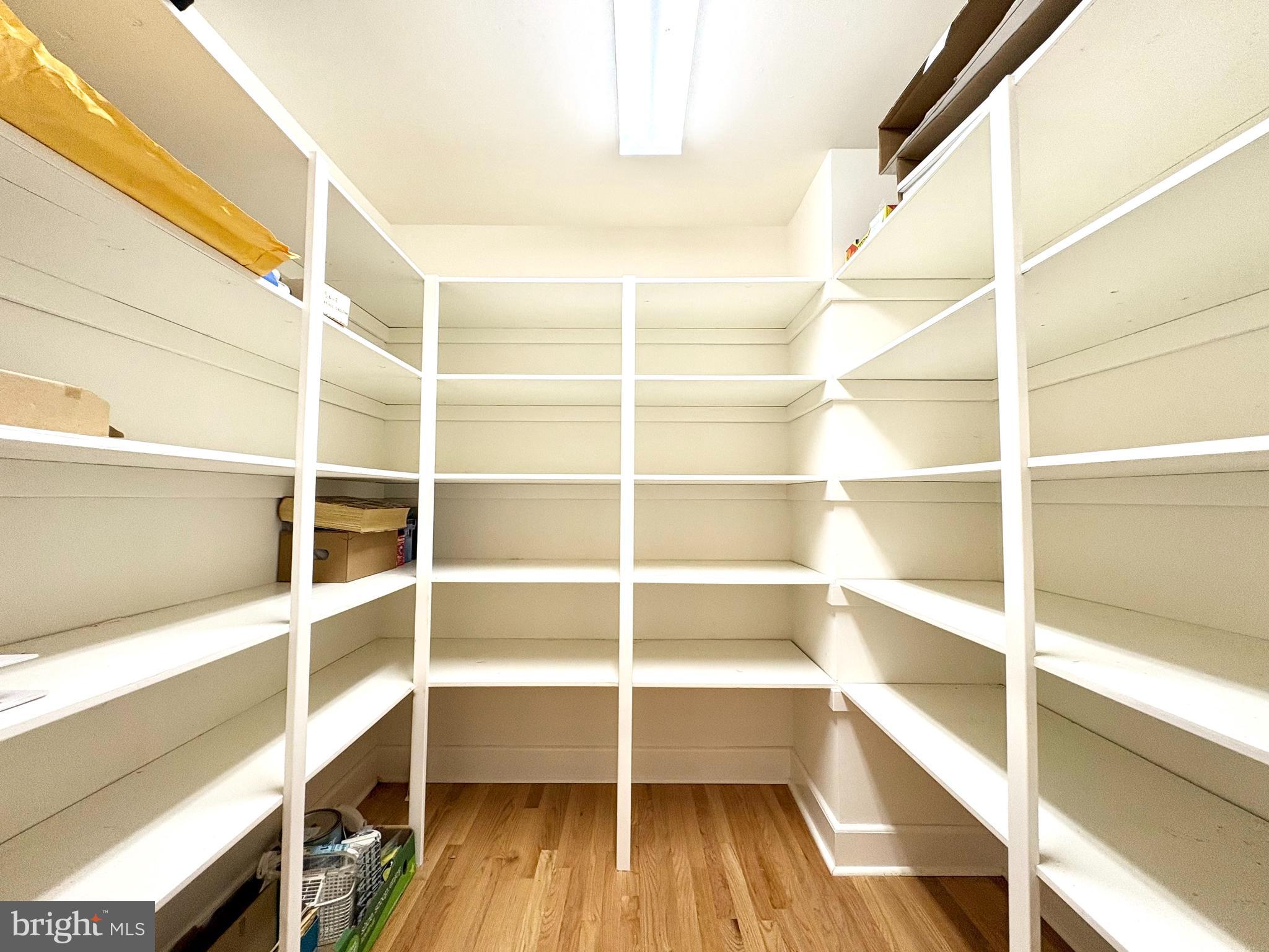 WYNNEWOOD - Residential