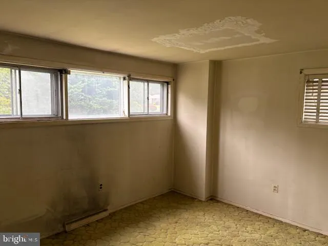 Wilmington, Delaware 19803, United States, 3 Bedrooms Bedrooms, ,1 BathroomBathrooms,Residential,Pending,135171