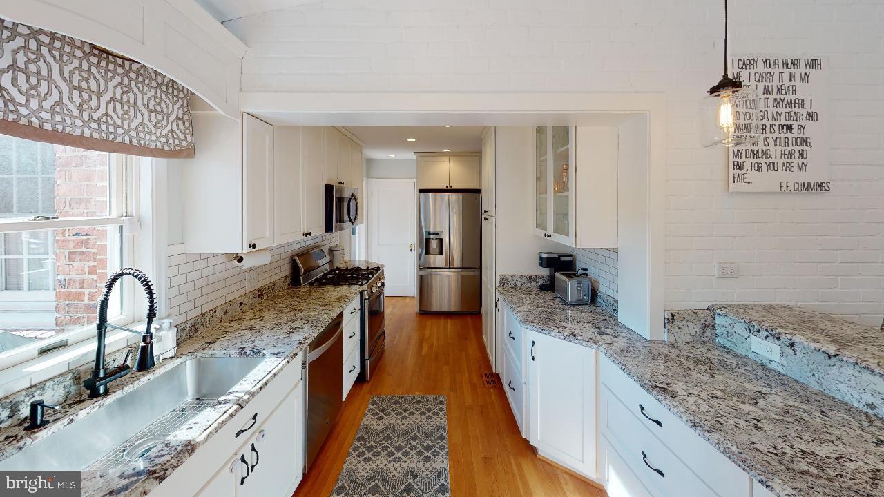 SOUTHLAND HILLS - Residential