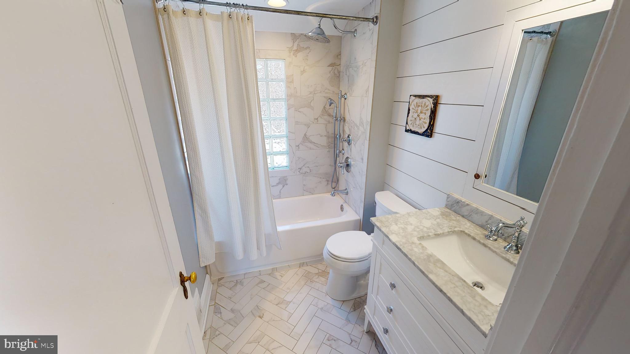 SOUTHLAND HILLS - Residential