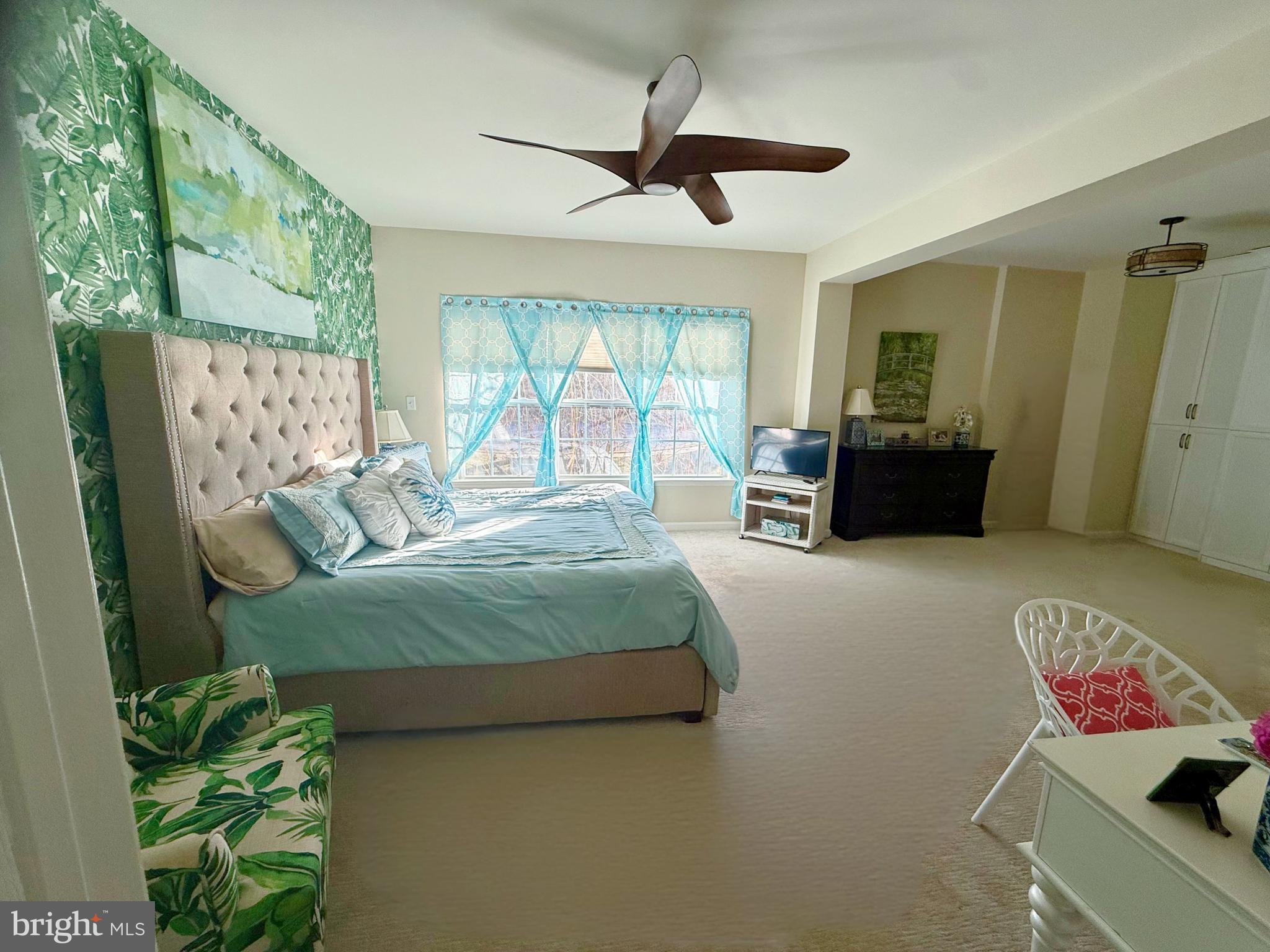 PRESIDENTIAL ESTS - Residential