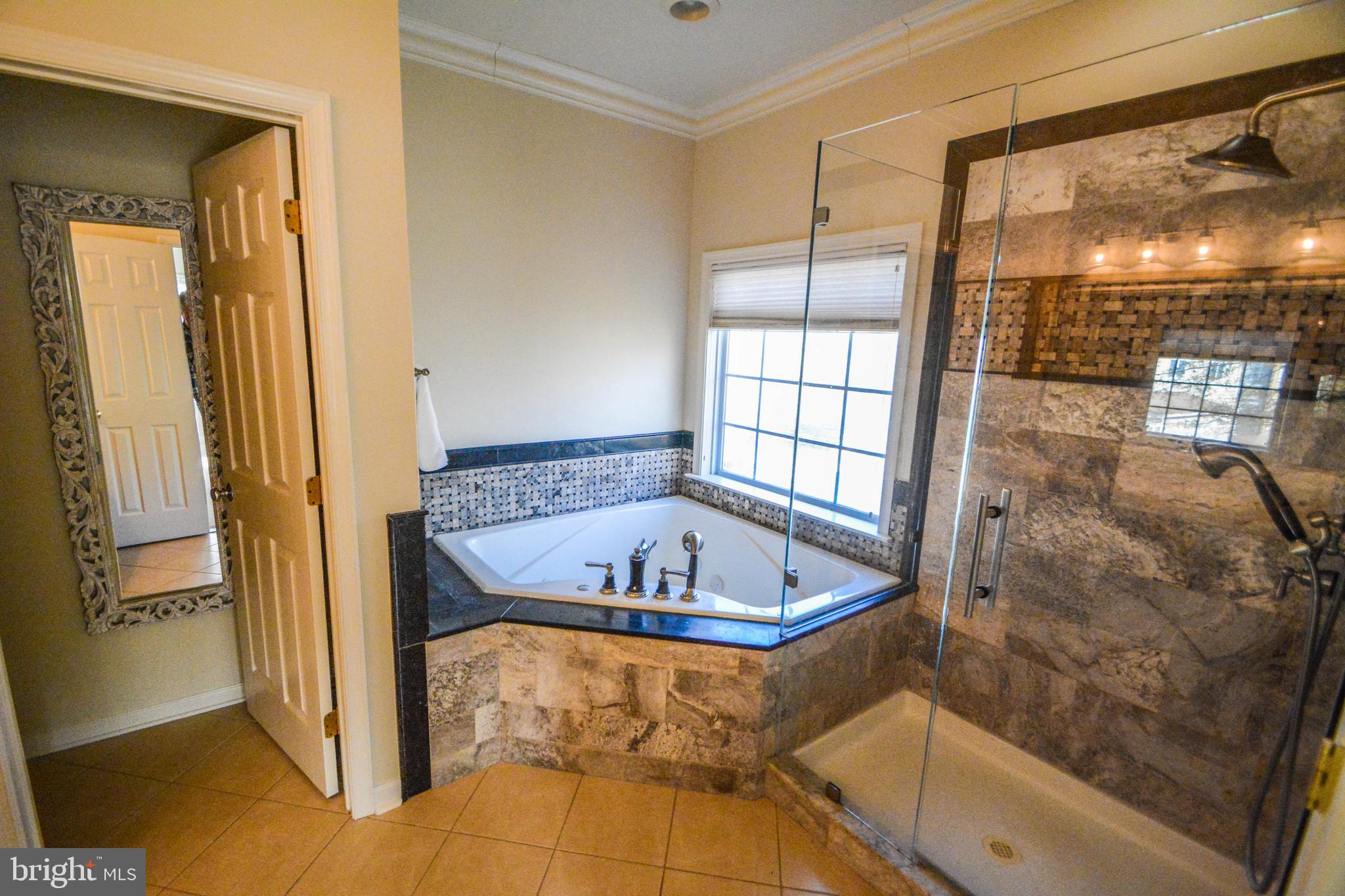 PRESIDENTIAL ESTS - Residential