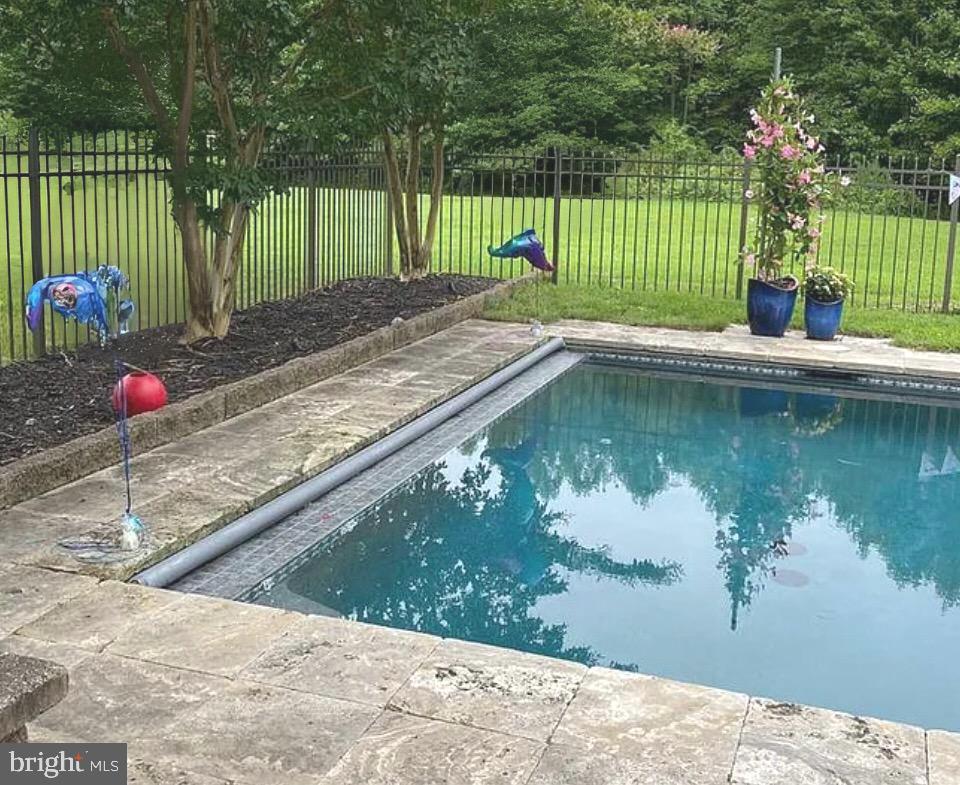 PRESIDENTIAL ESTS - Residential