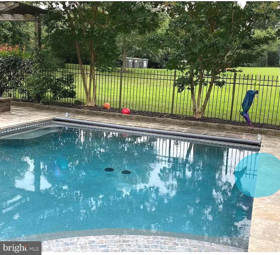 PRESIDENTIAL ESTS - Residential