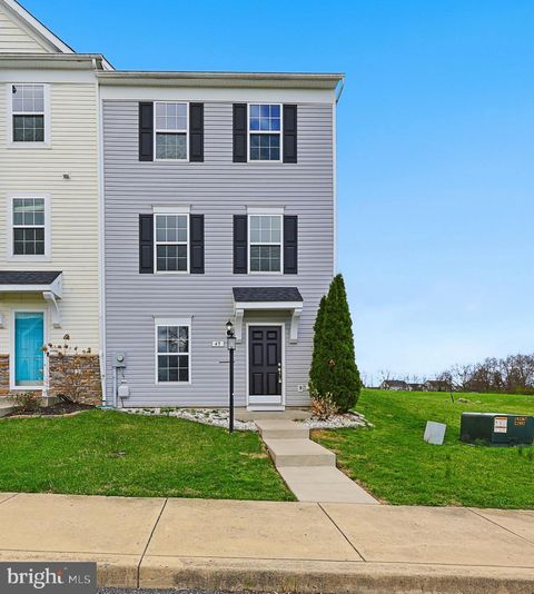 Townhouse For Sale - 49 Britania Court<br/> Berkeley County, MARTINSBURG, WV 25405